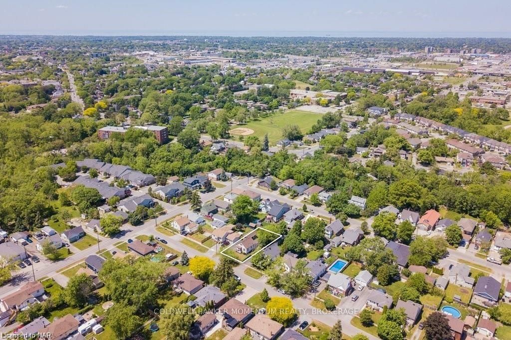 Photo 46 of 3 Ivy Avenue, St. Catharines, Secord Woods — HOMEH