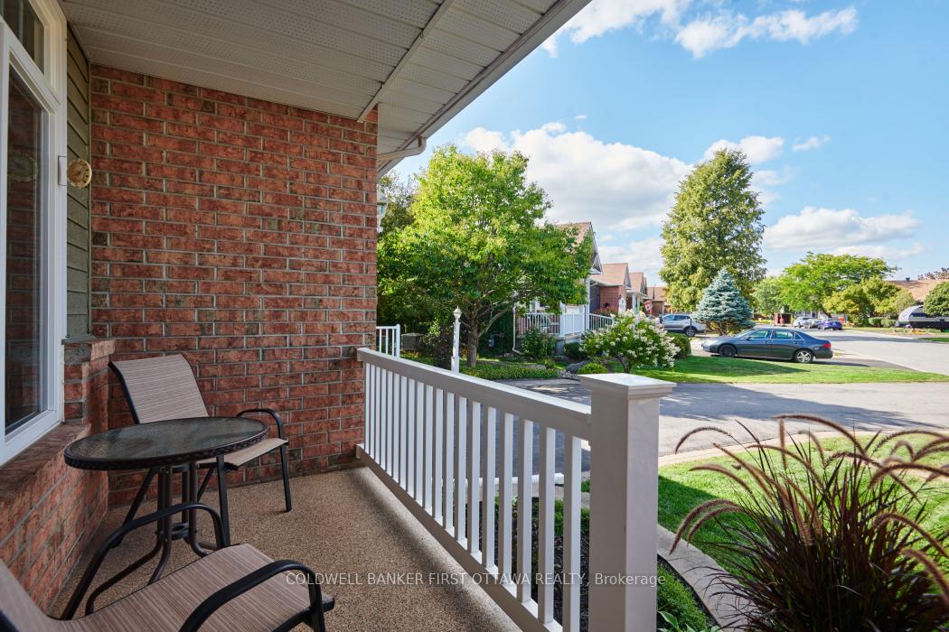 Photo 4 of 39 Sable Run Drive, Ottawa, Stittsville (Central) — HOMEH