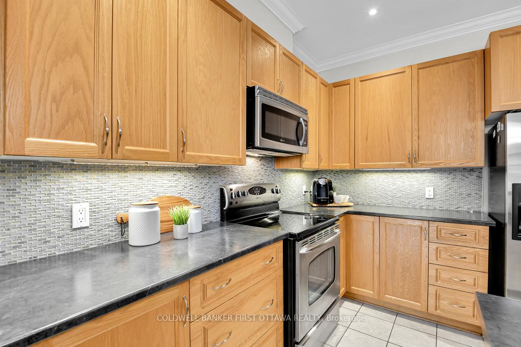 Photo 17 of 39 Sable Run Drive, Ottawa, Stittsville (Central) — HOMEH