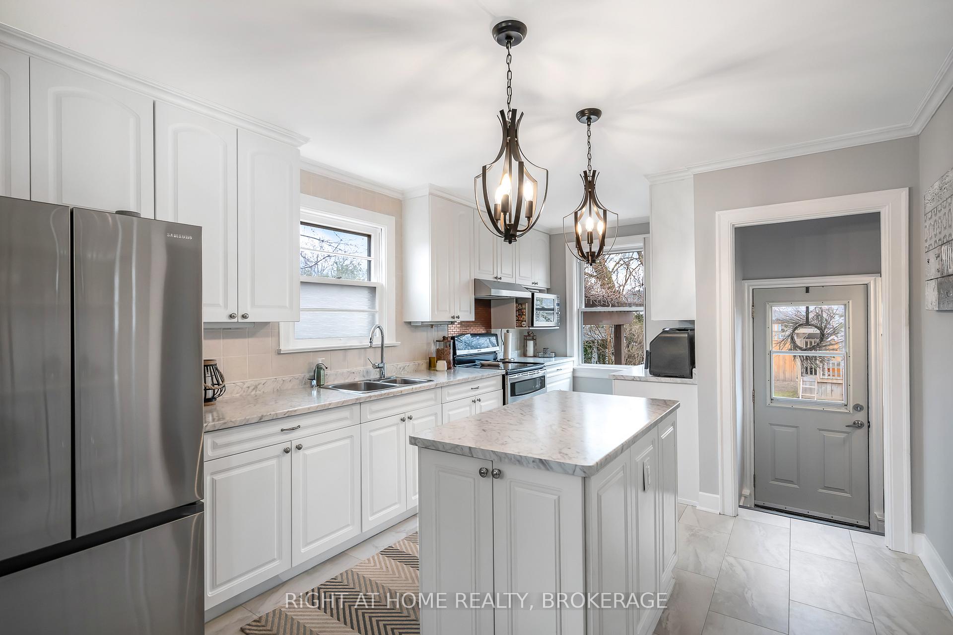 Photo 8 of 490 Geneva Street, St. Catharines, Vine/Linwell — HOMEH