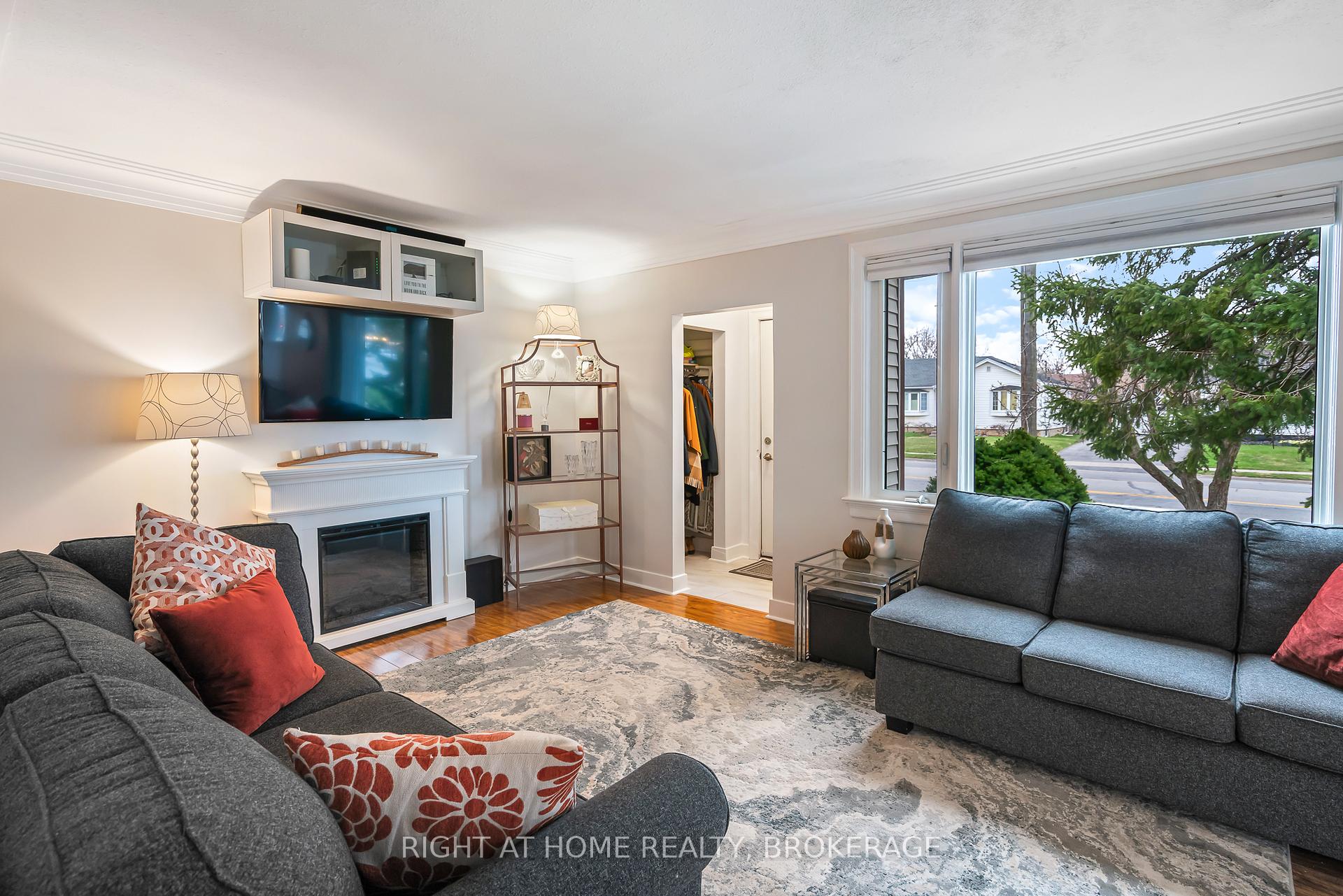Photo 13 of 490 Geneva Street, St. Catharines, Vine/Linwell — HOMEH