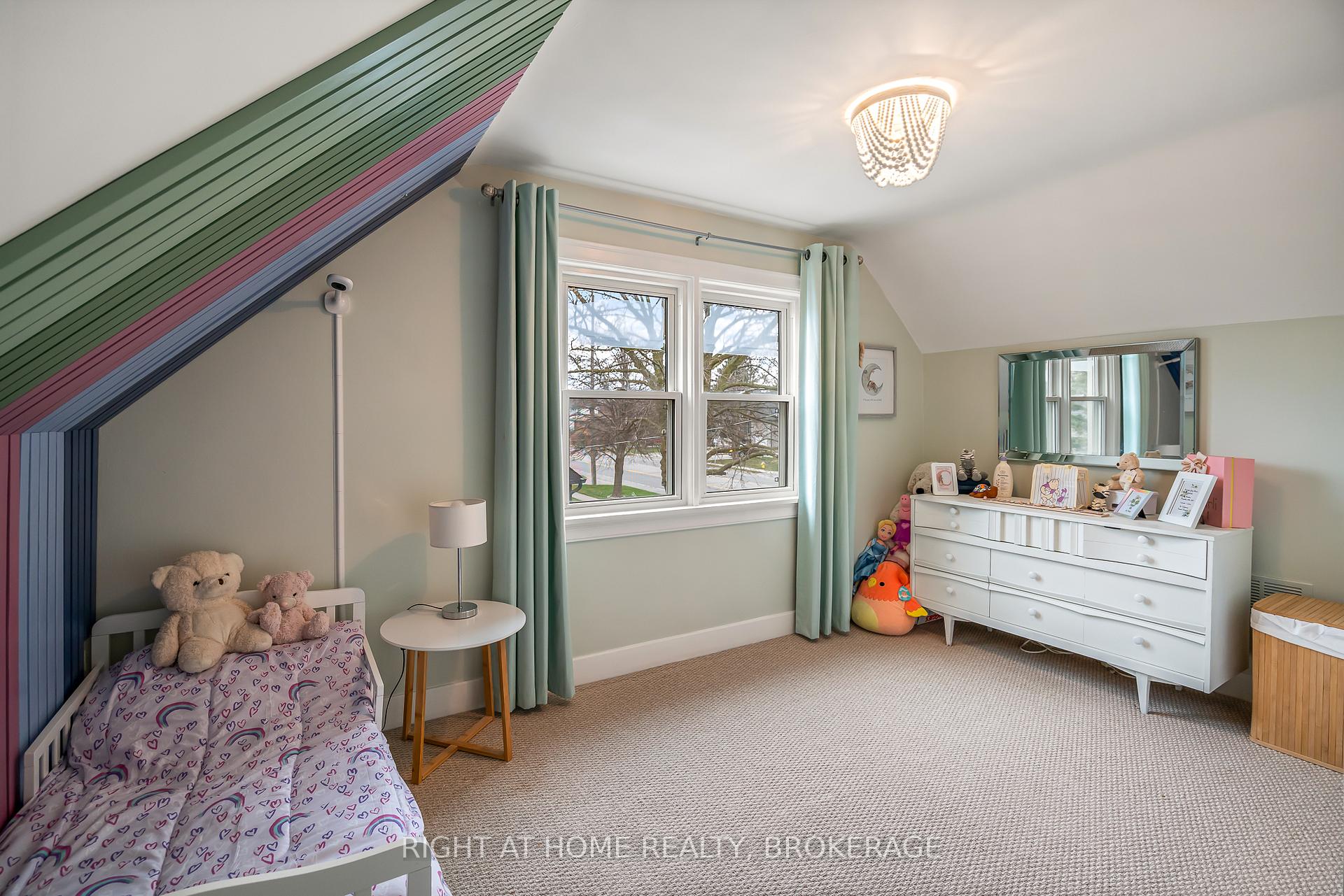 Photo 21 of 490 Geneva Street, St. Catharines, Vine/Linwell — HOMEH