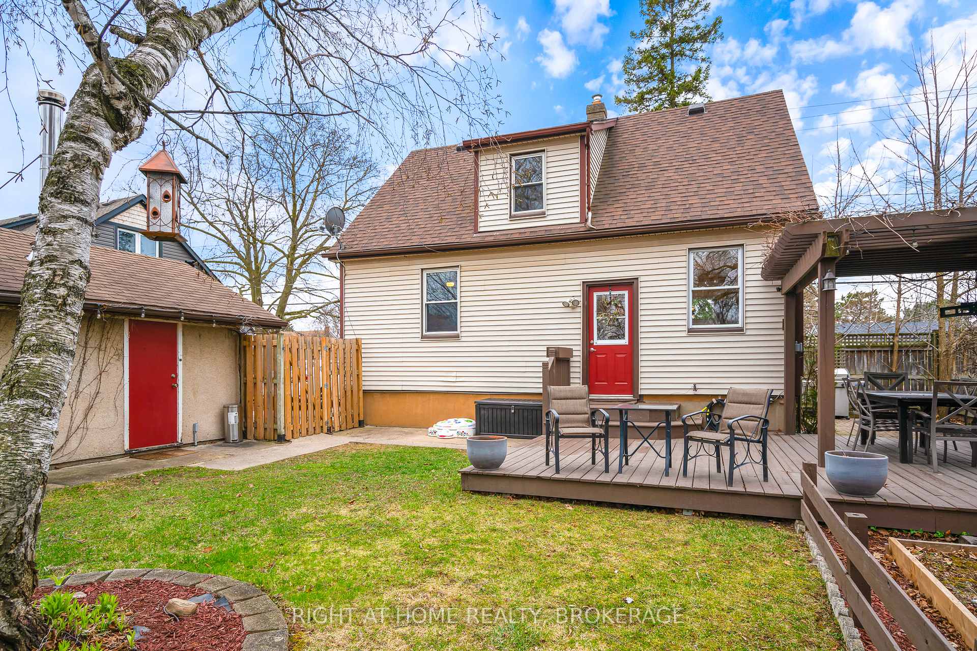 Photo 31 of 490 Geneva Street, St. Catharines, Vine/Linwell — HOMEH