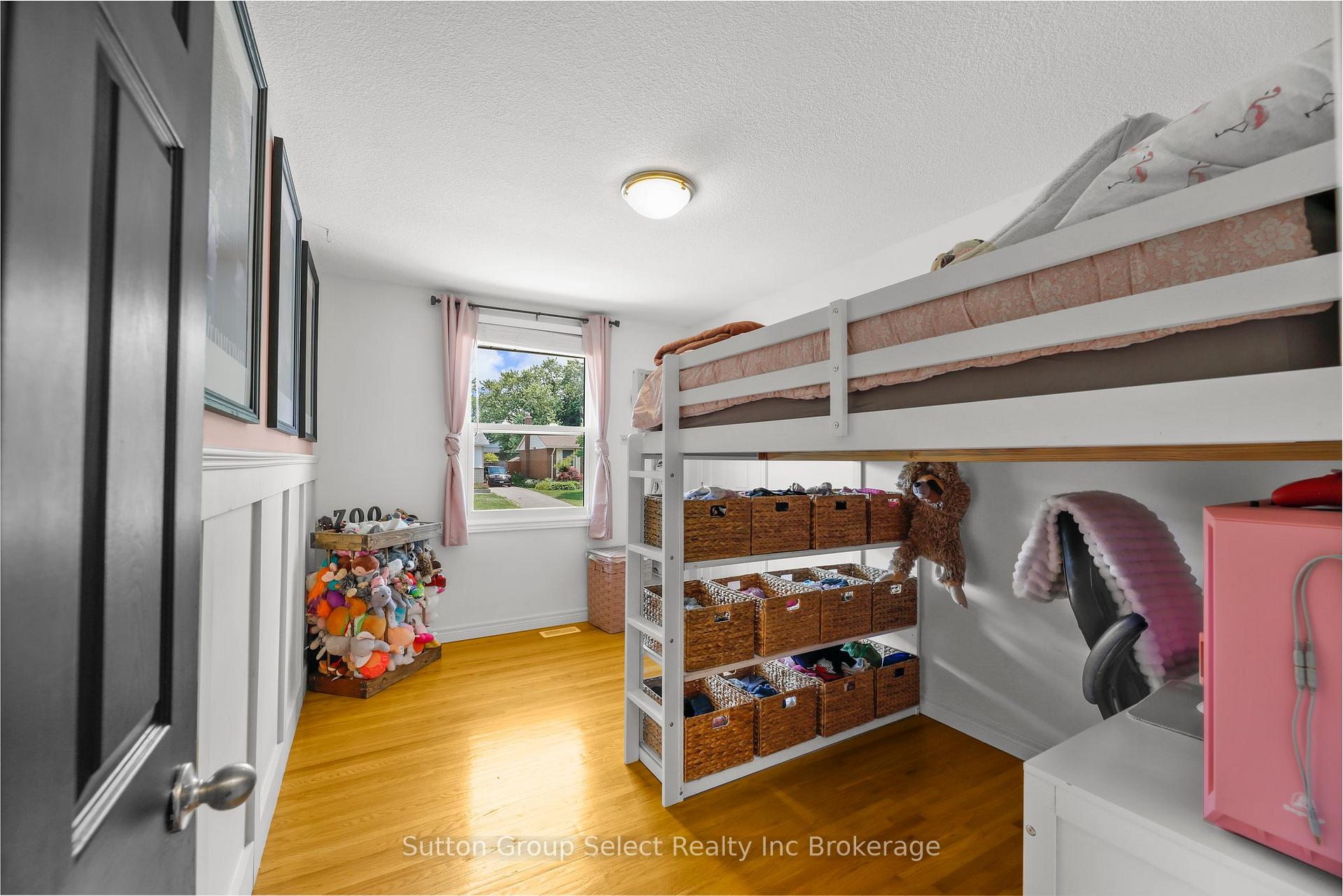 Photo 14 of 25 Laurier Road, St. Thomas — HOMEH
