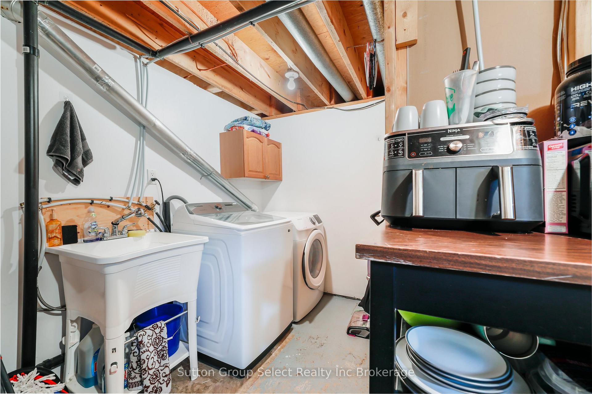 Photo 31 of 25 Laurier Road, St. Thomas — HOMEH