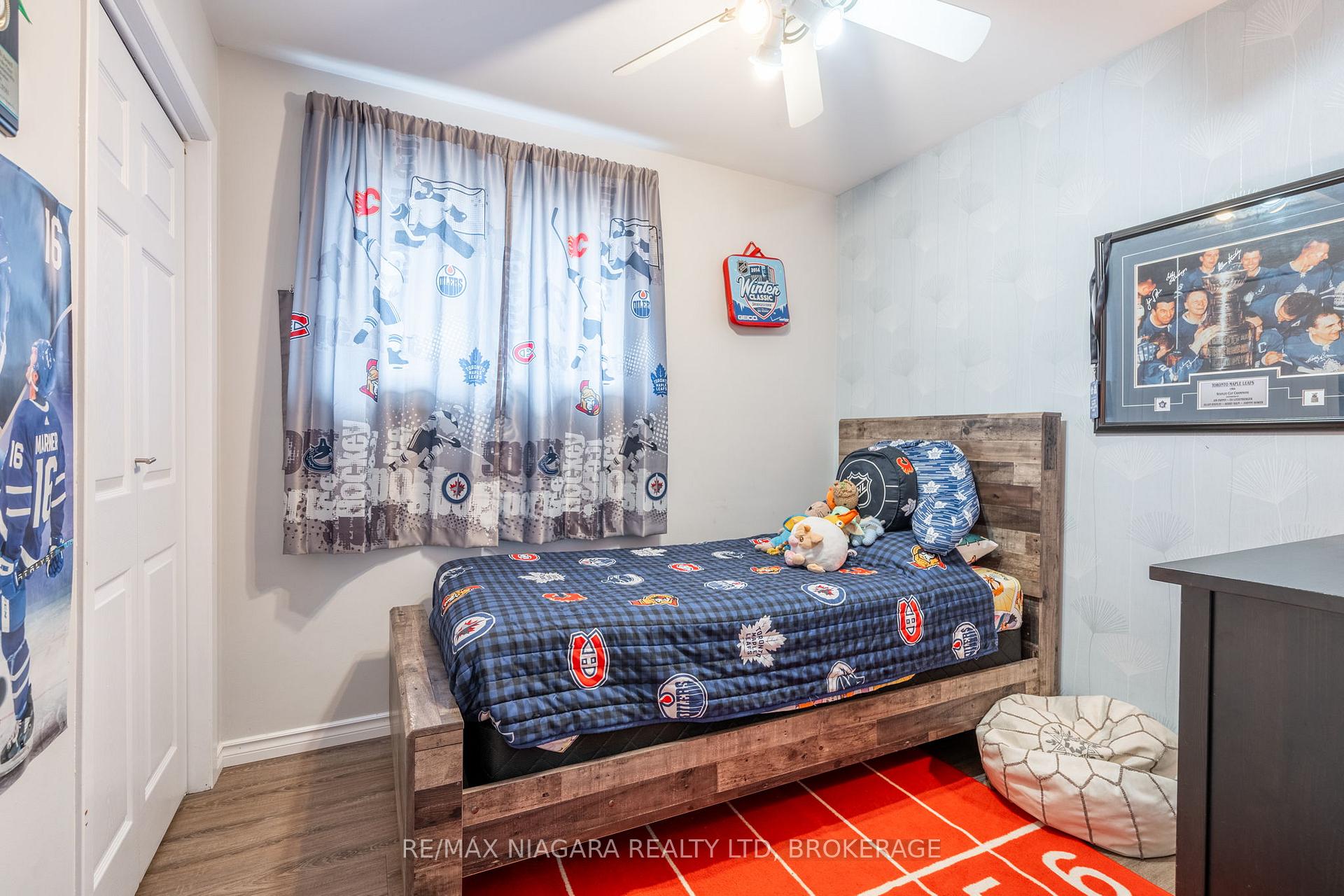 Photo 16 of 7 Royal Oak Drive, St. Catharines, Martindale Pond — HOMEH