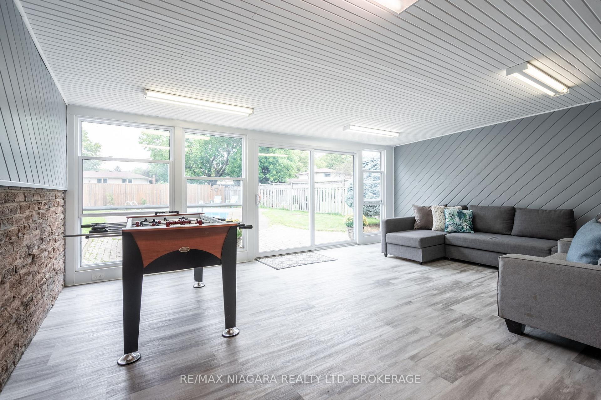 Photo 28 of 7 Royal Oak Drive, St. Catharines, Martindale Pond — HOMEH