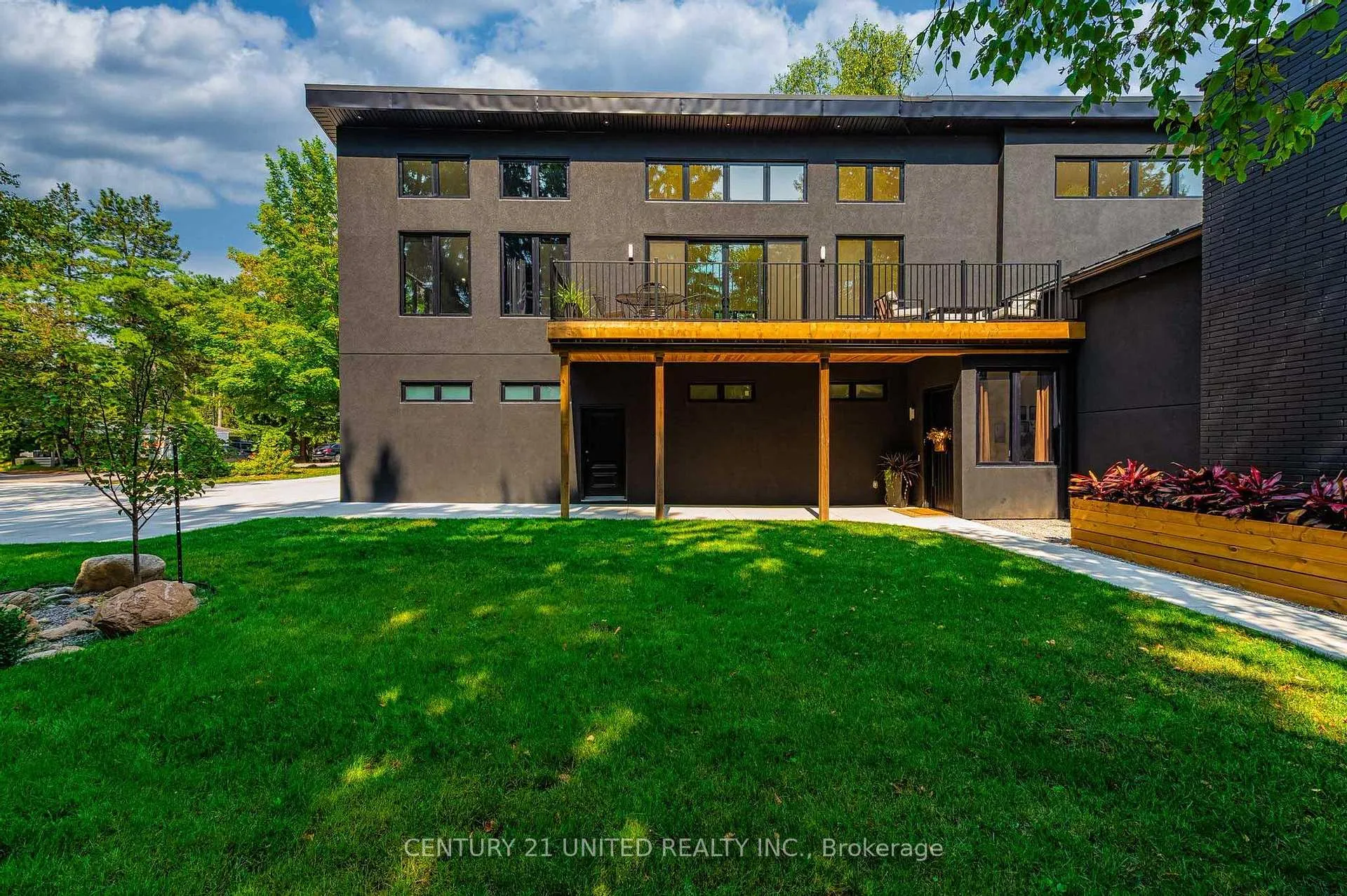 Photo 46 of 34 Edgewood Road, Peterborough, Monaghan Ward 2 — HOMEH
