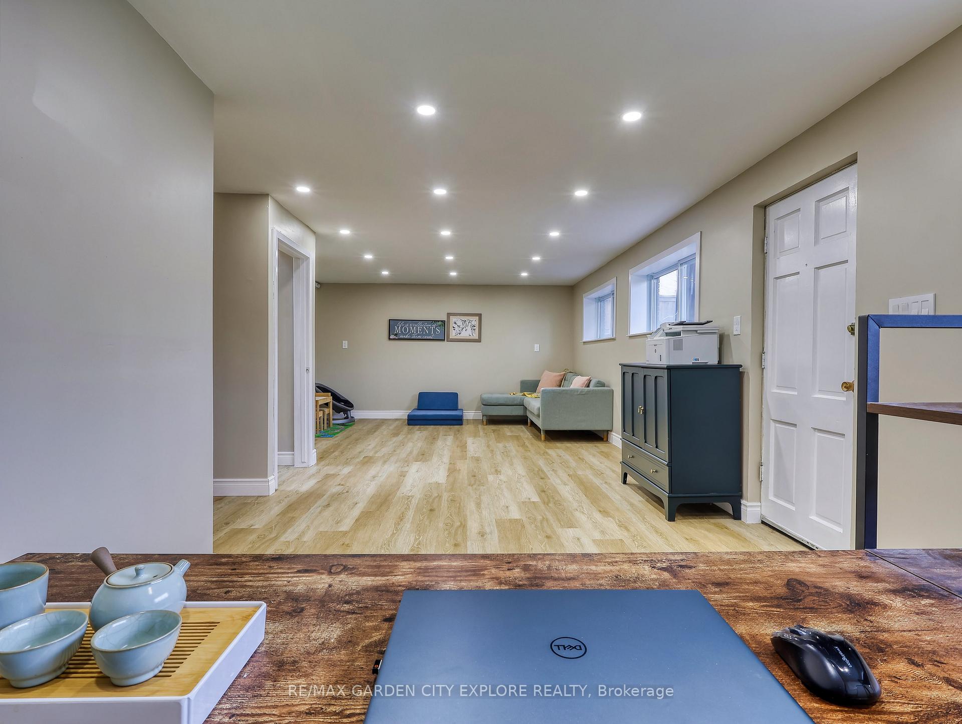 Photo 32 of 12 Frontenac Drive, St. Catharines, Vine/Linwell — HOMEH