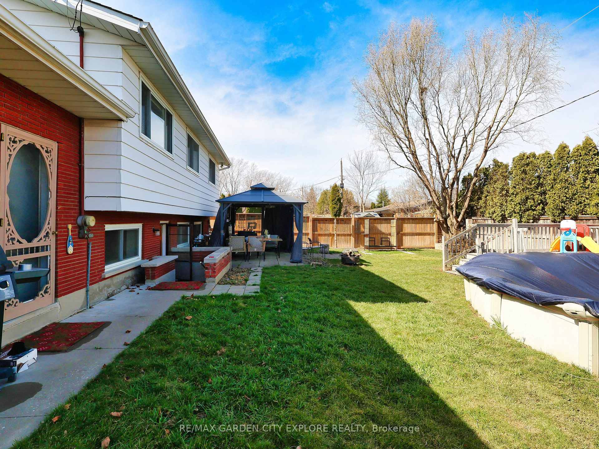 Photo 43 of 12 Frontenac Drive, St. Catharines, Vine/Linwell — HOMEH