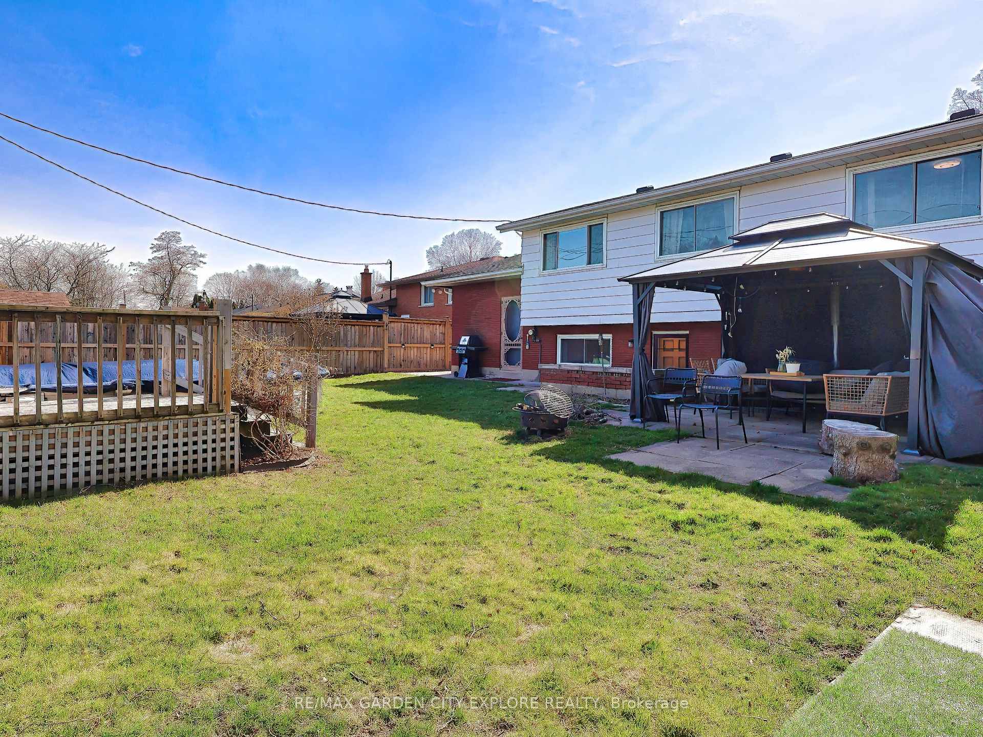 Photo 45 of 12 Frontenac Drive, St. Catharines, Vine/Linwell — HOMEH