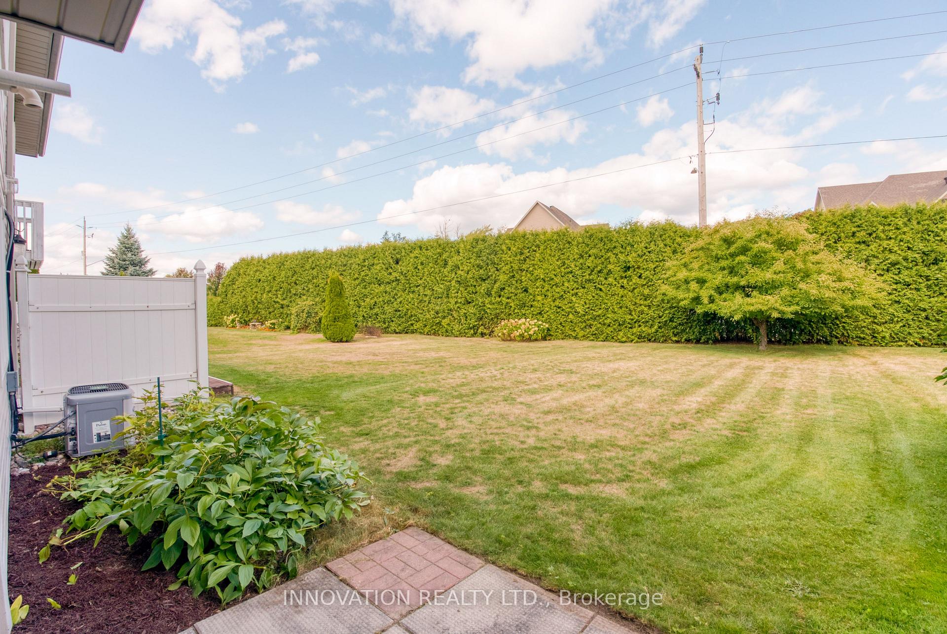 Photo 3 of 13 Eileen Crescent, Ottawa, Stittsville (Central) — HOMEH