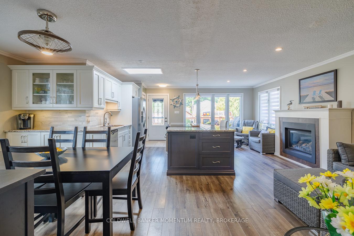 Photo 4 of 12 1/2 Beachaven Drive, St. Catharines, Port Weller — HOMEH