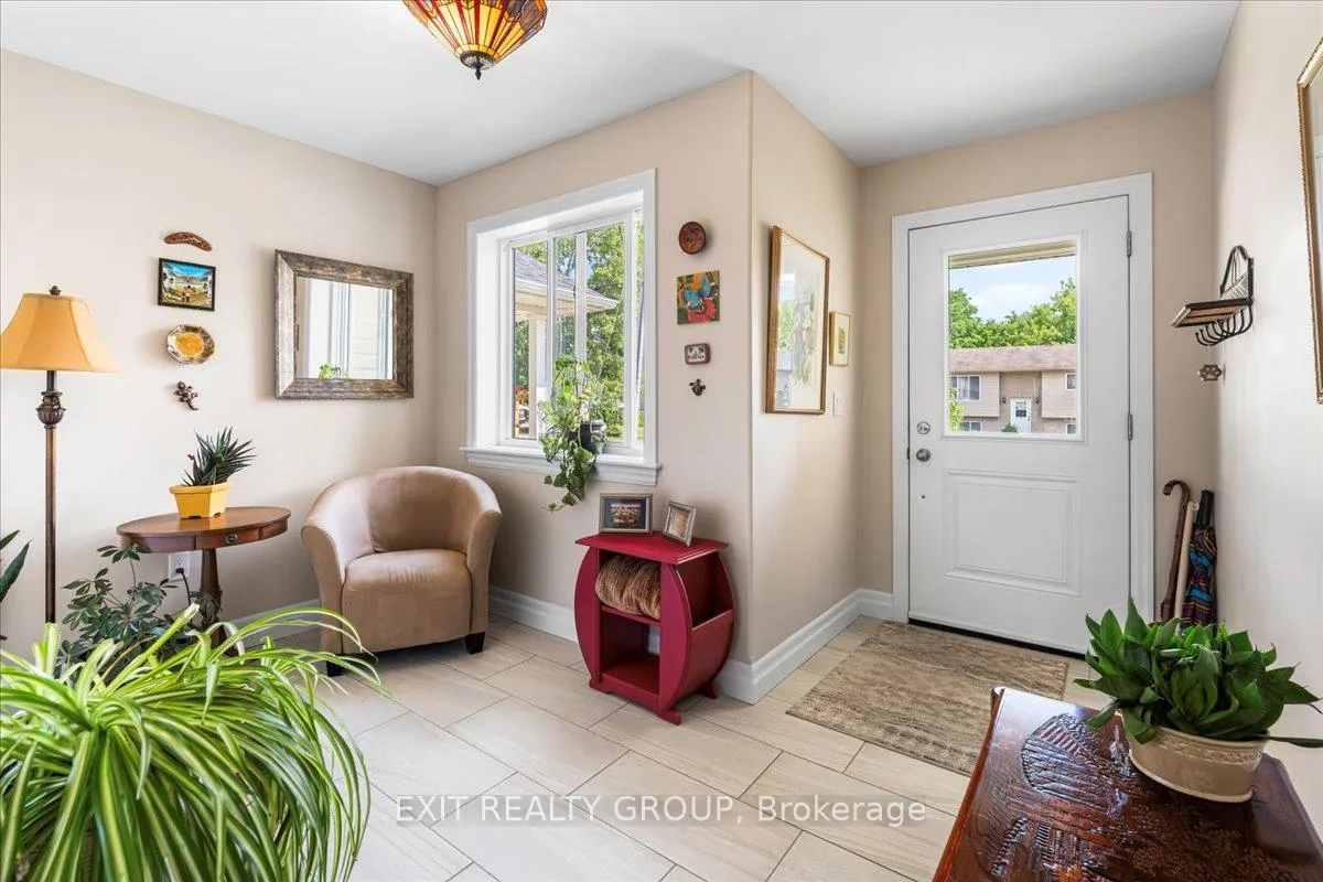 Photo 3 of 20 Gladstone Street, Prince Edward County, Sophiasburg Ward — HOMEH