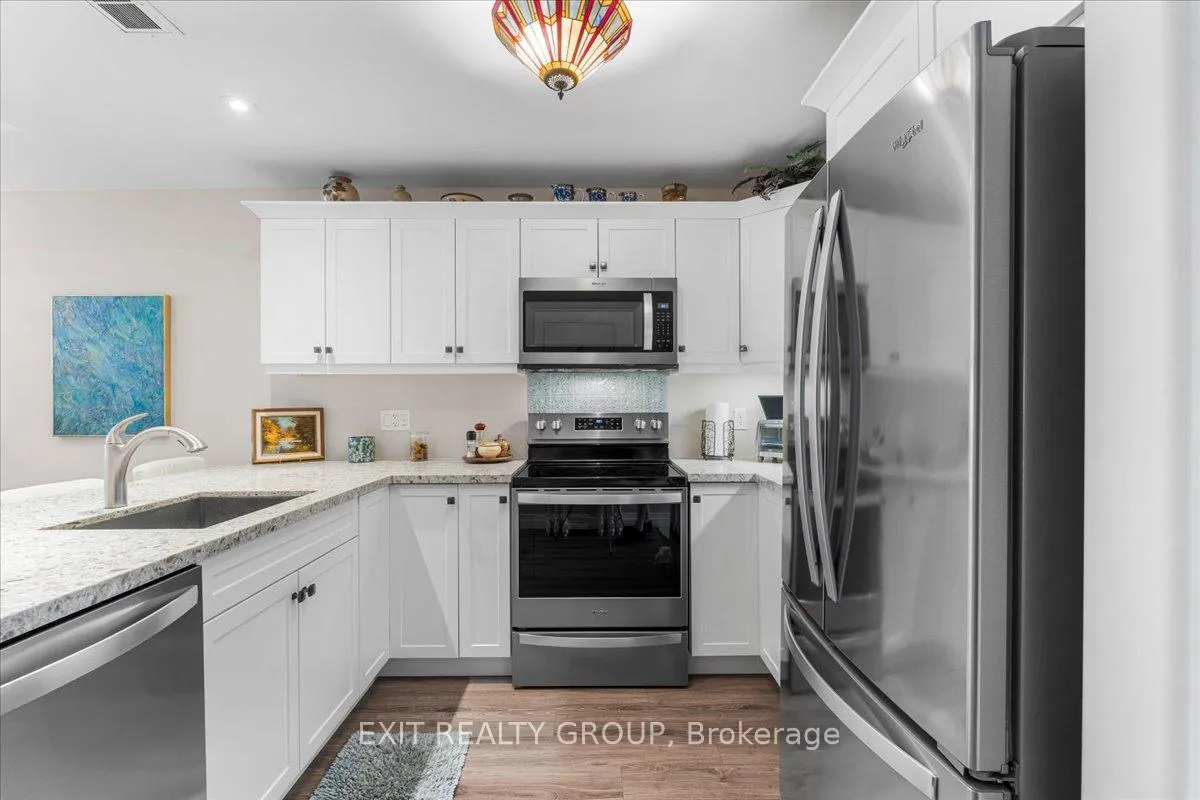 Photo 7 of 20 Gladstone Street, Prince Edward County, Sophiasburg Ward — HOMEH