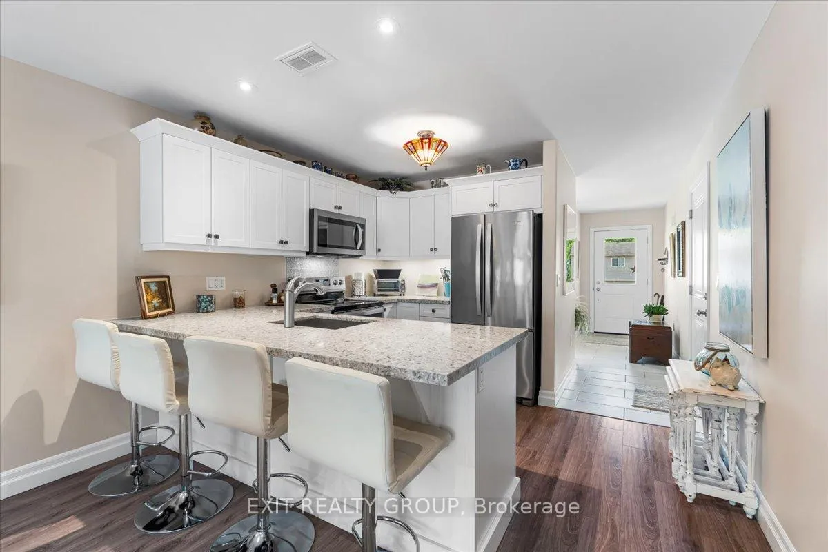 Photo 11 of 20 Gladstone Street, Prince Edward County, Sophiasburg Ward — HOMEH