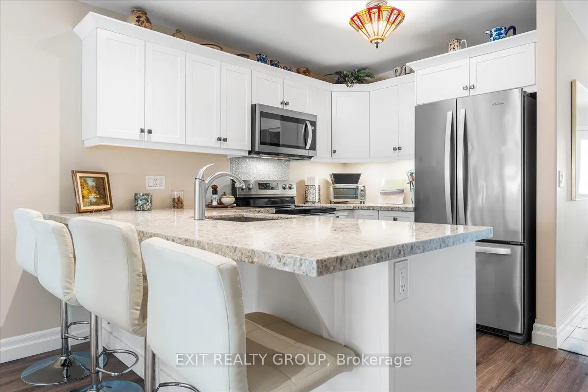 Photo 12 of 20 Gladstone Street, Prince Edward County, Sophiasburg Ward — HOMEH