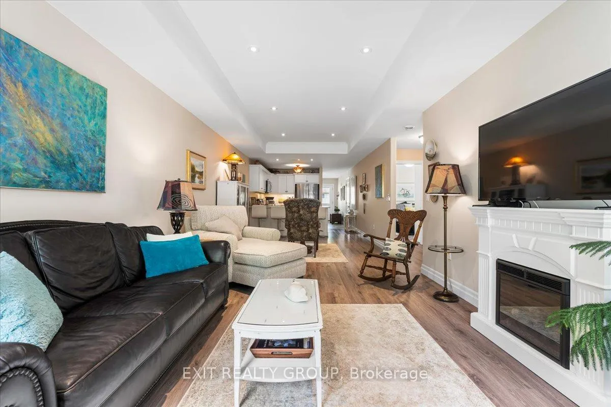 Photo 15 of 20 Gladstone Street, Prince Edward County, Sophiasburg Ward — HOMEH