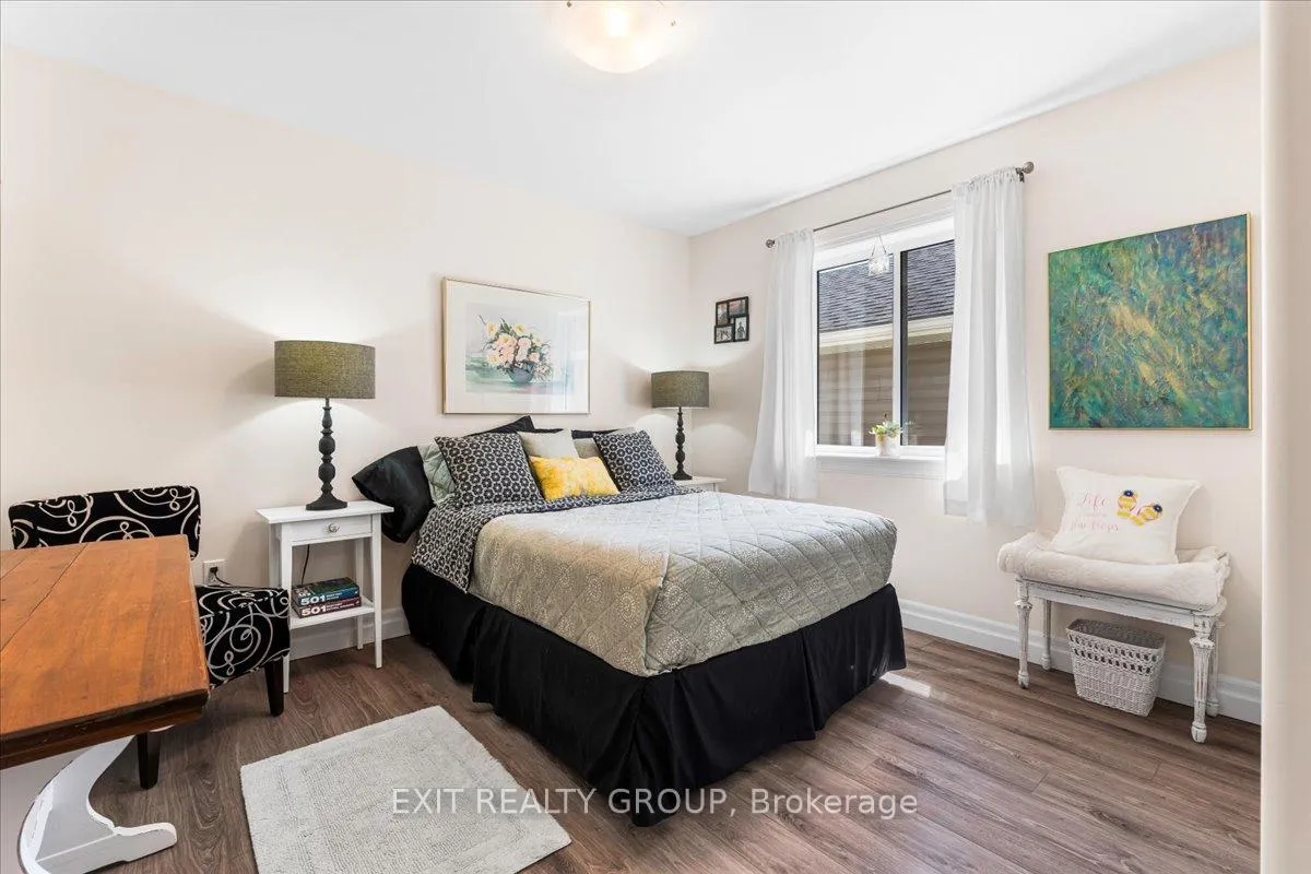 Photo 18 of 20 Gladstone Street, Prince Edward County, Sophiasburg Ward — HOMEH