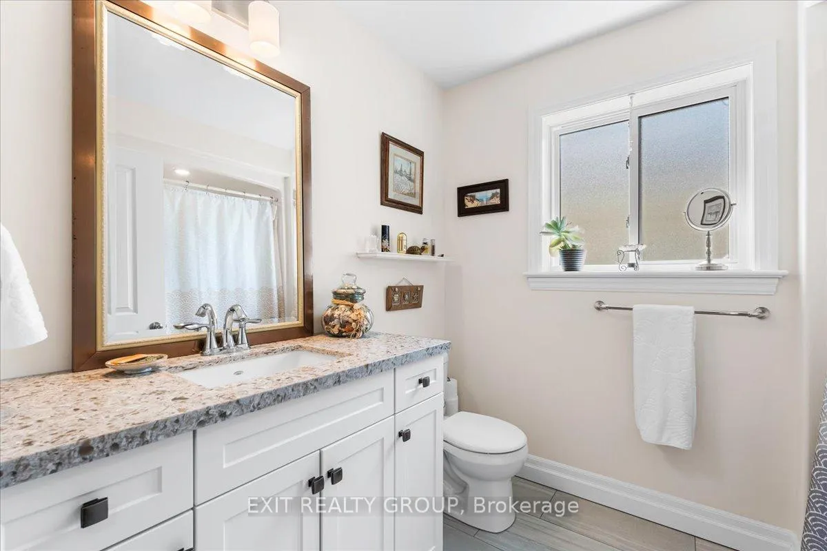 Photo 22 of 20 Gladstone Street, Prince Edward County, Sophiasburg Ward — HOMEH