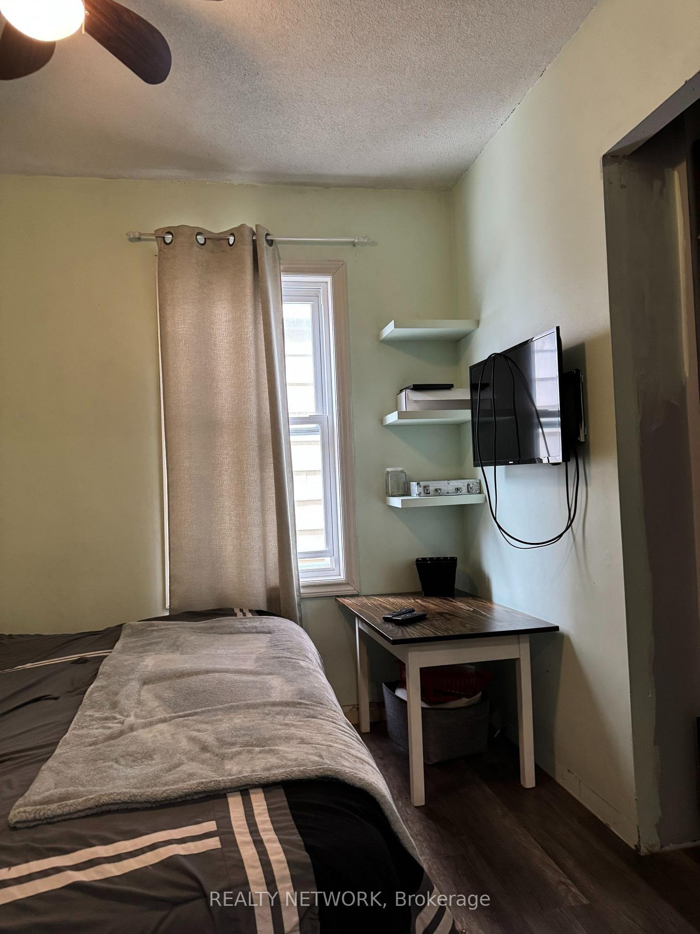 Photo 8 of 2A Water Street, St. Catharines, Downtown — HOMEH