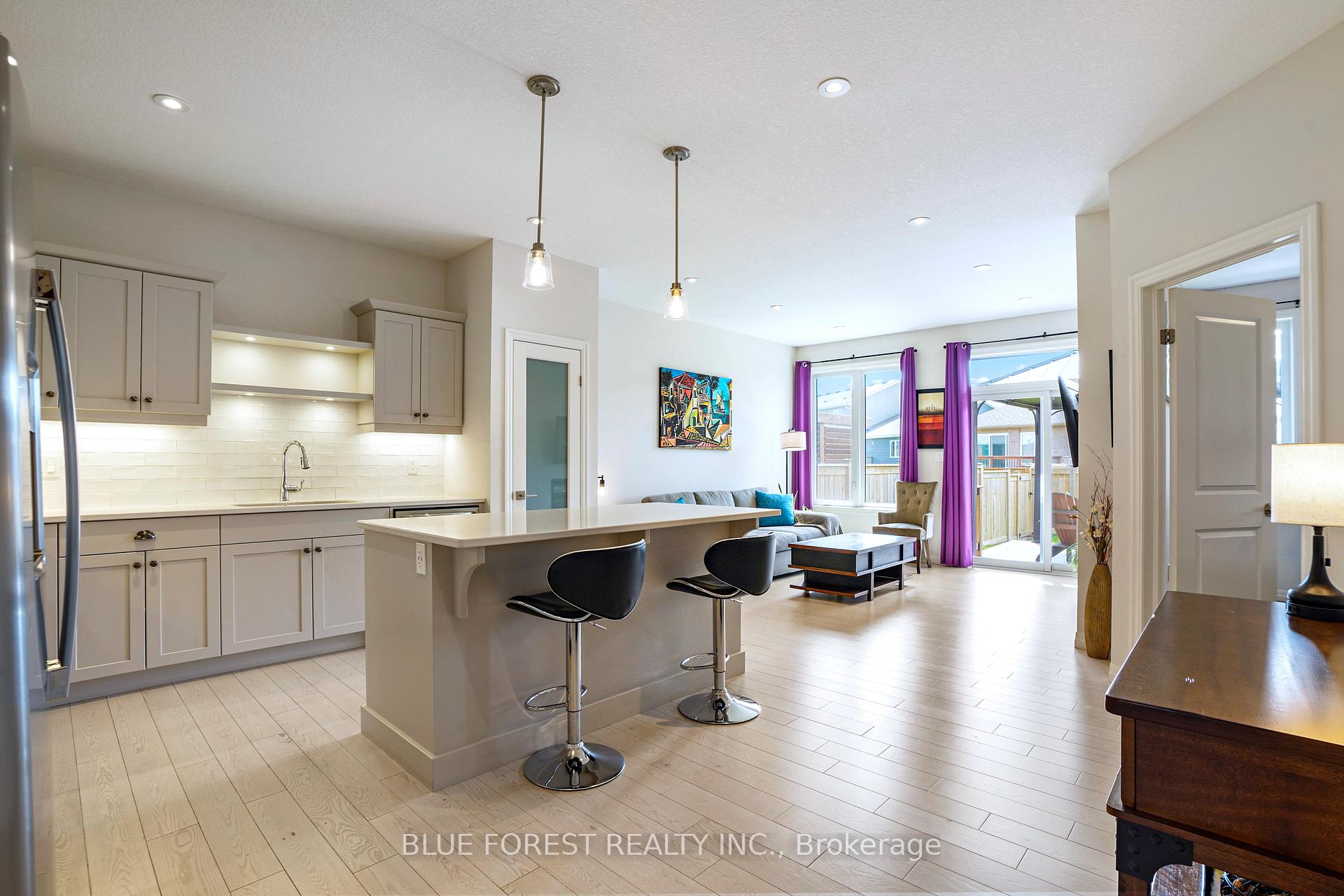 Photo 7 of 56 Renaissance Drive, St. Thomas — HOMEH
