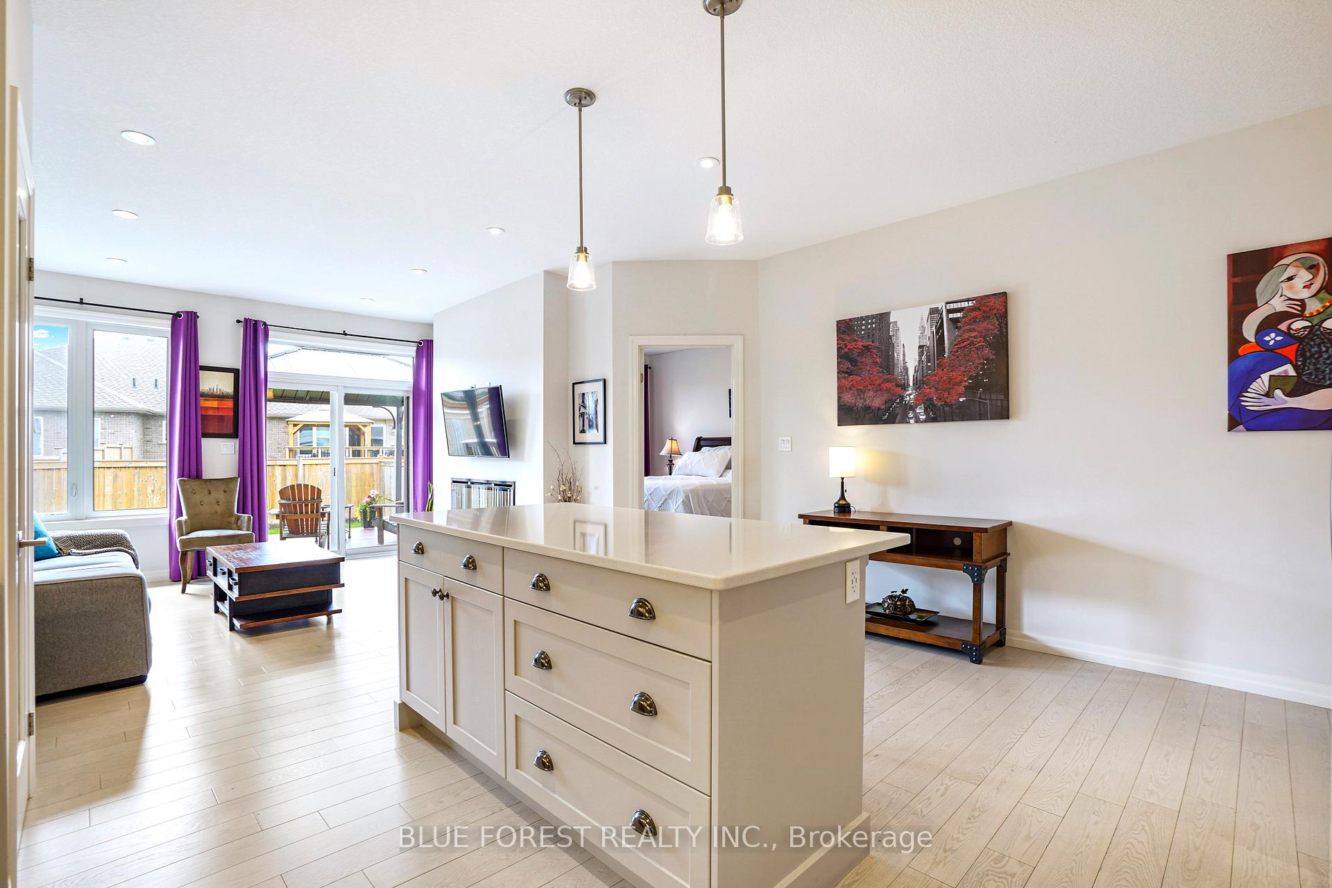 Photo 13 of 56 Renaissance Drive, St. Thomas — HOMEH