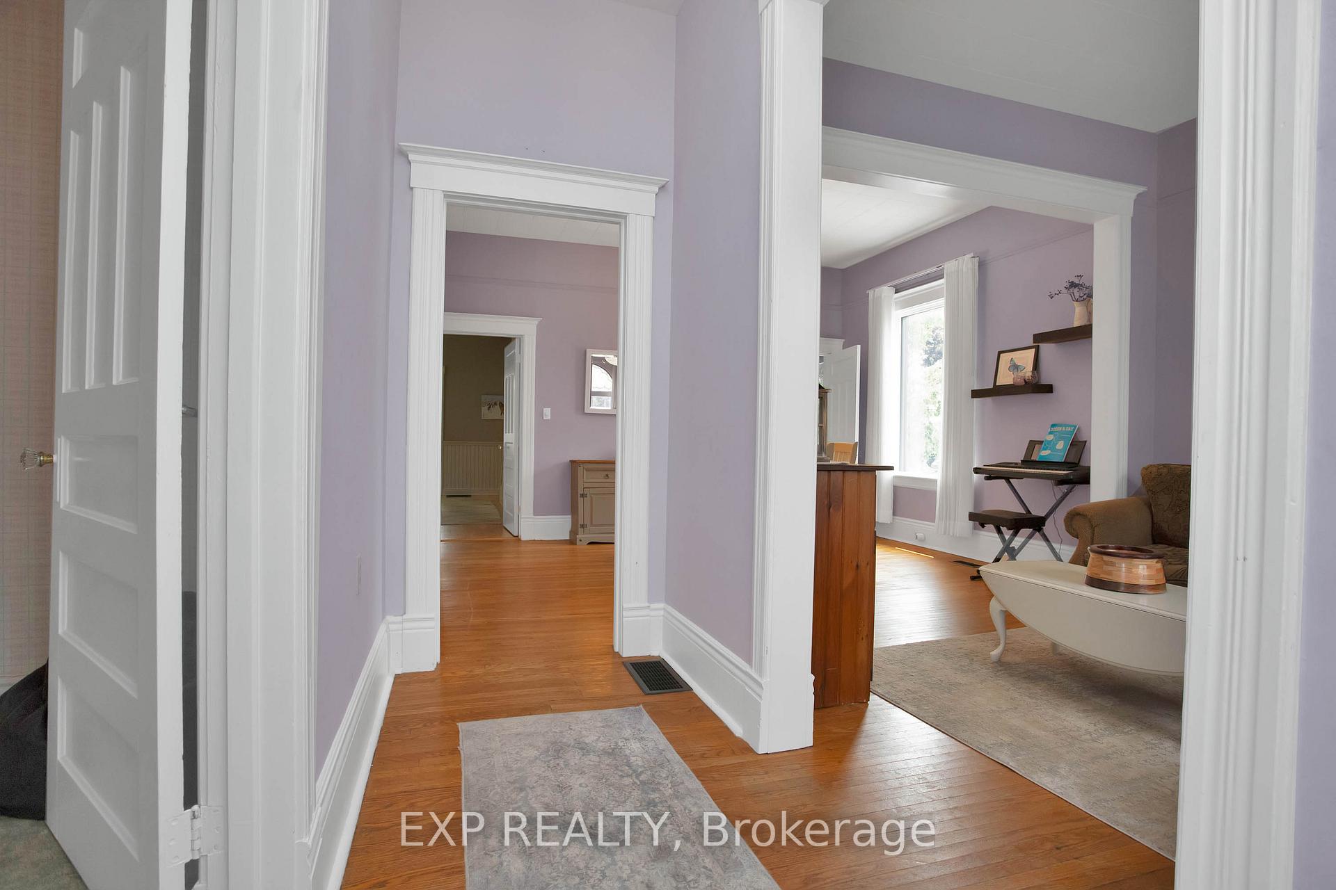 Photo 5 of 52 Chester Street, St. Thomas — HOMEH