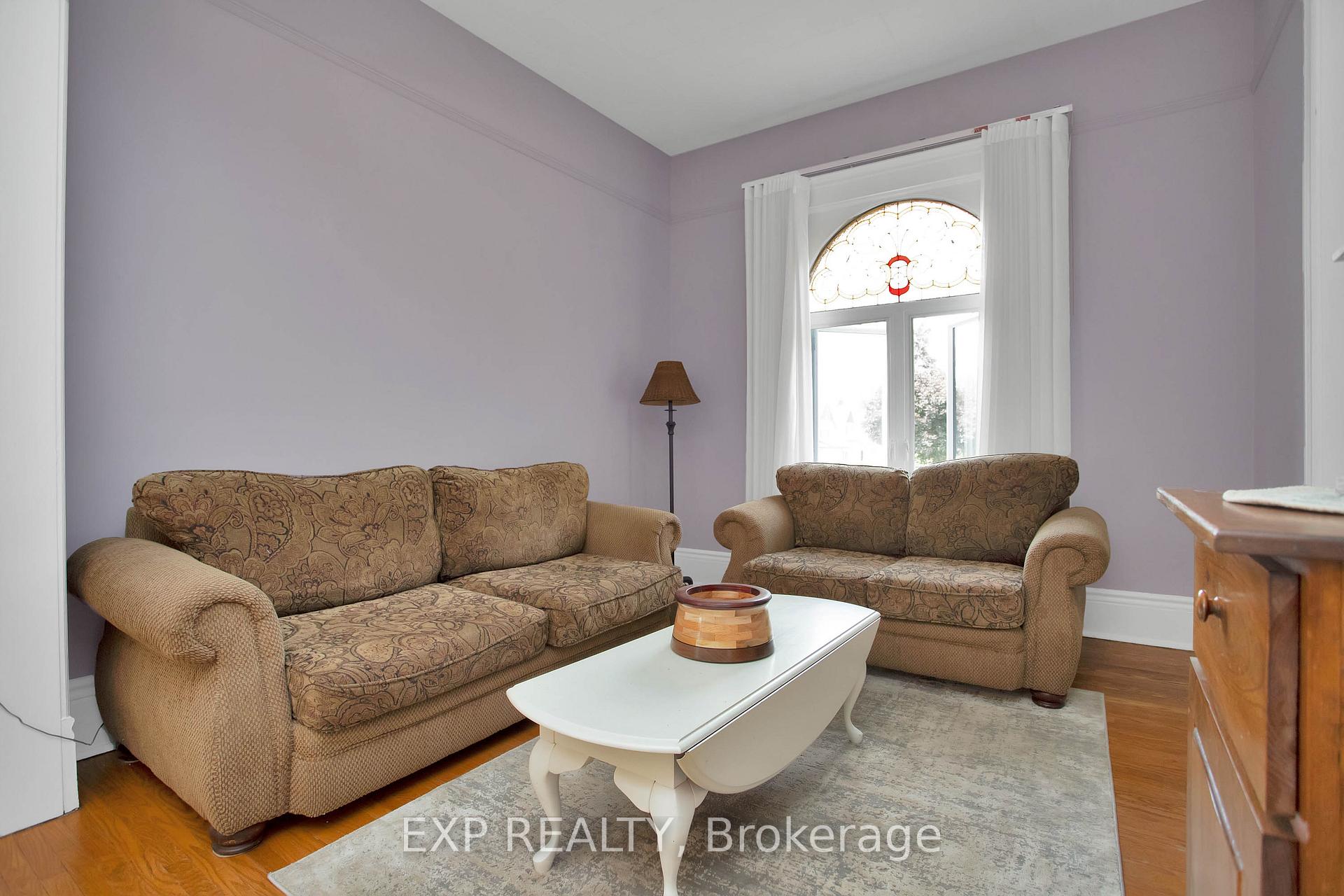 Photo 7 of 52 Chester Street, St. Thomas — HOMEH