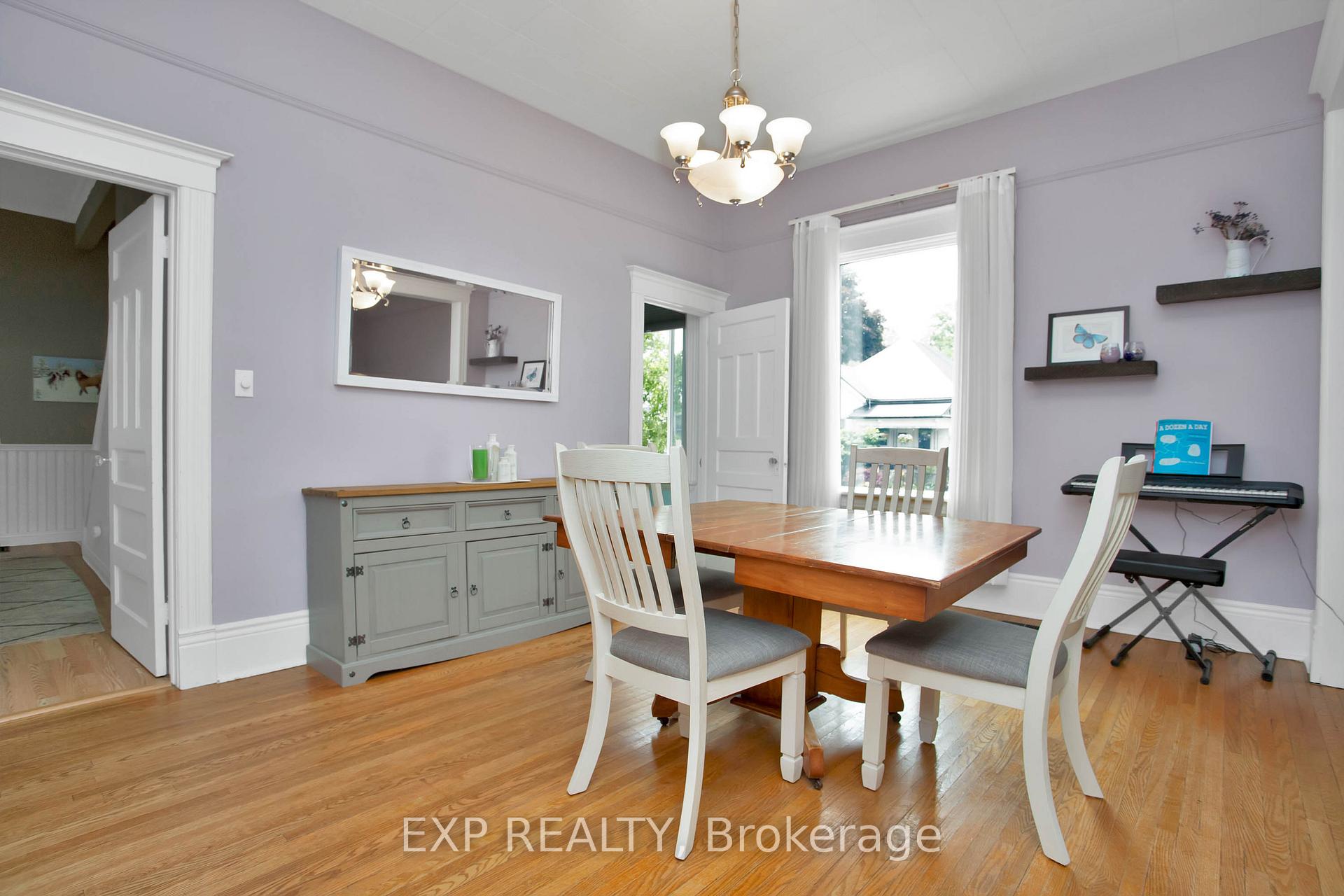 Photo 9 of 52 Chester Street, St. Thomas — HOMEH