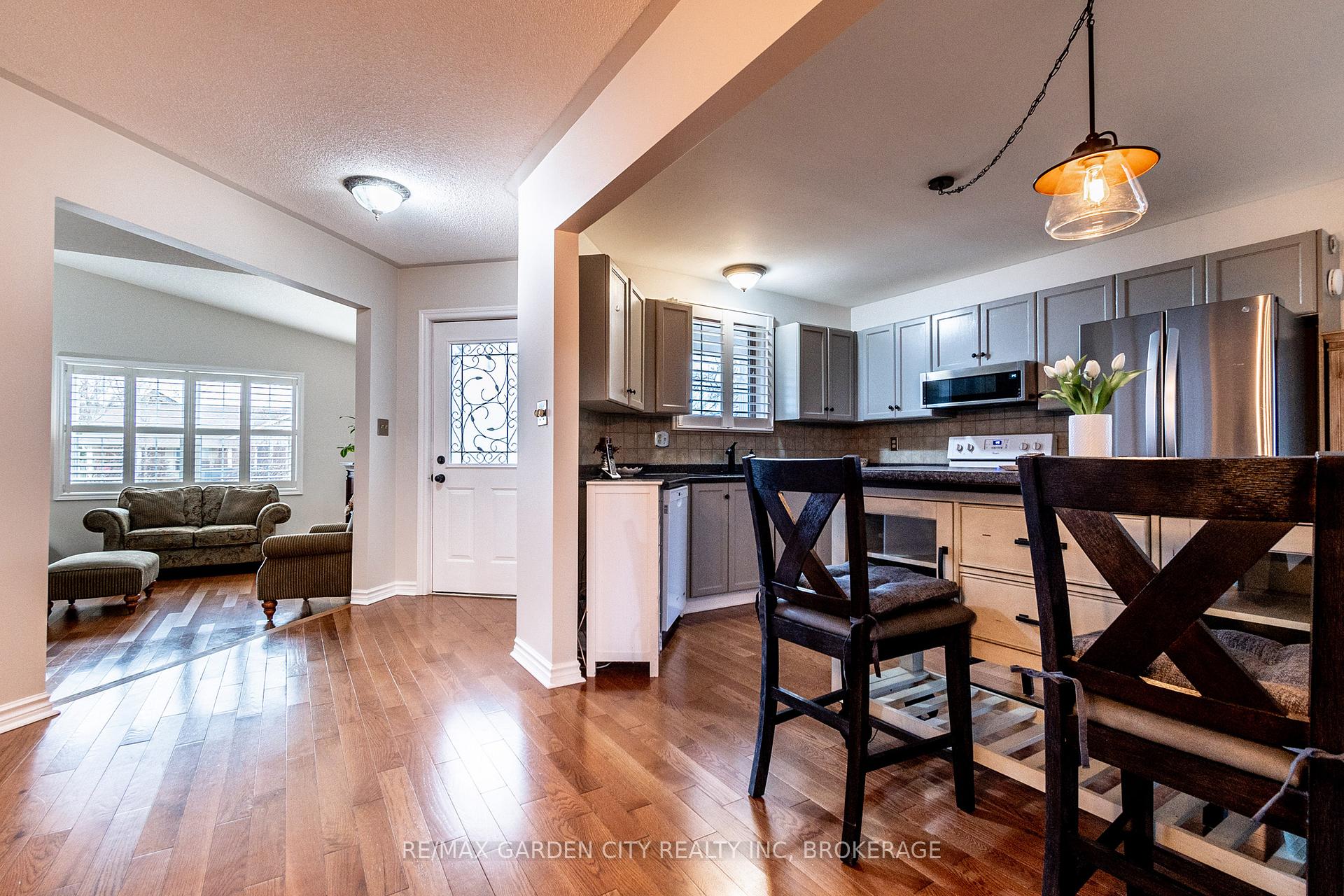 Photo 7 of 7 Fox Trail Drive, St. Catharines, Rykert/Vansickle — HOMEH