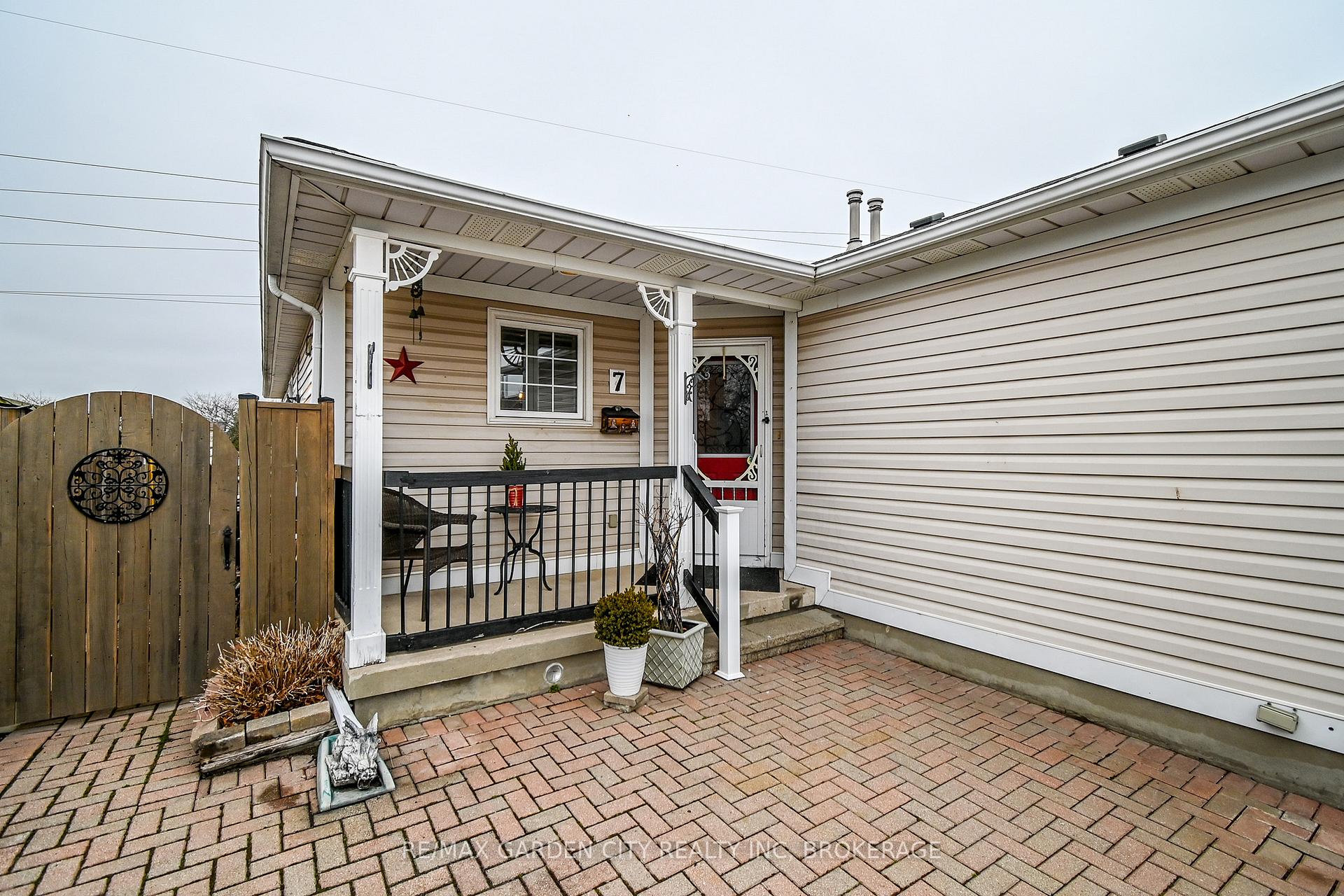 Photo 17 of 7 Fox Trail Drive, St. Catharines, Rykert/Vansickle — HOMEH