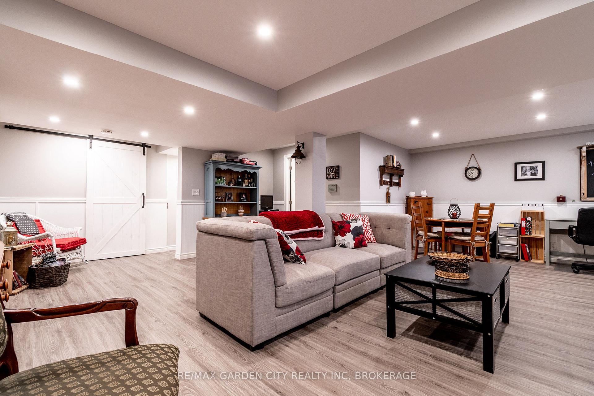 Photo 21 of 7 Fox Trail Drive, St. Catharines, Rykert/Vansickle — HOMEH