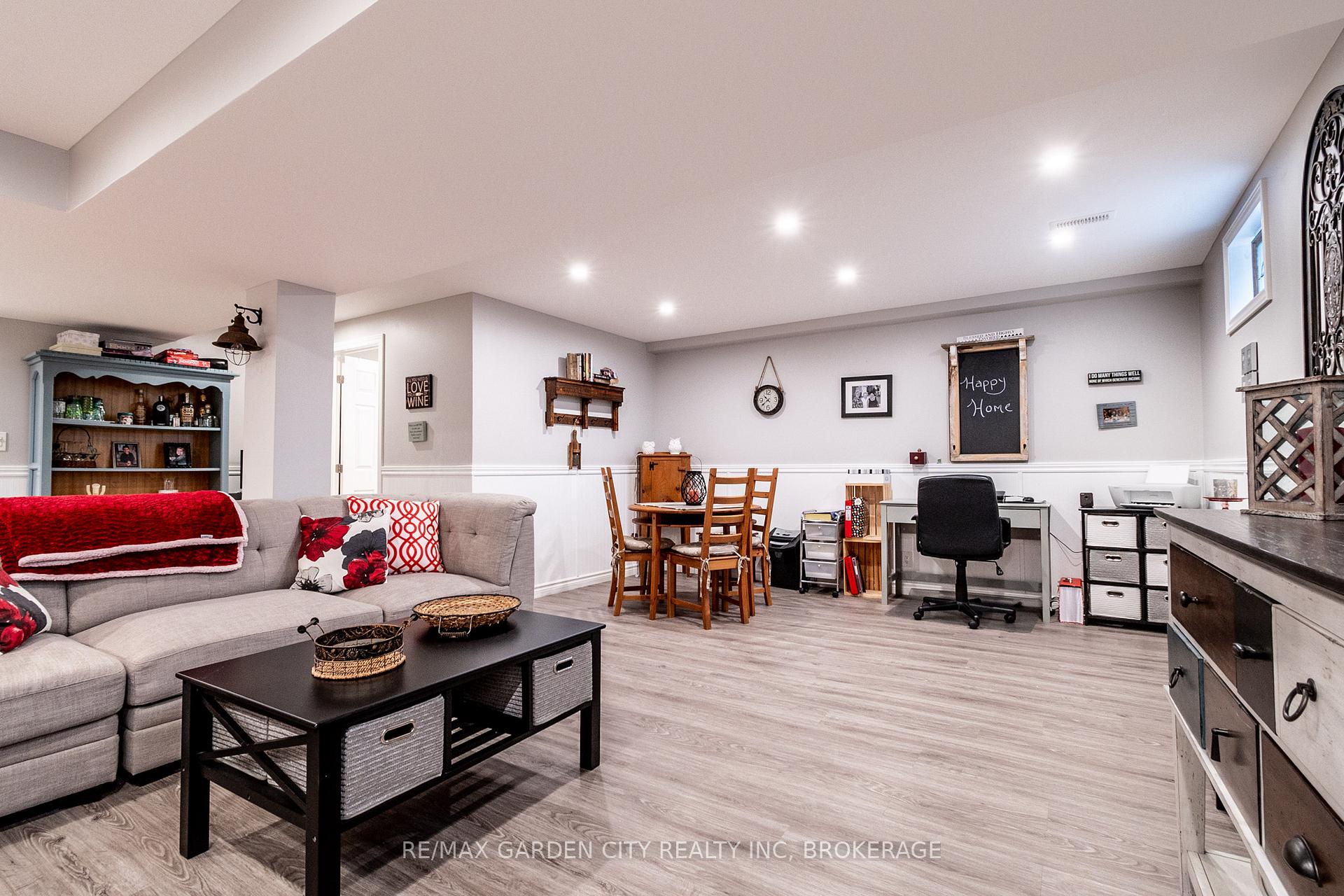 Photo 22 of 7 Fox Trail Drive, St. Catharines, Rykert/Vansickle — HOMEH