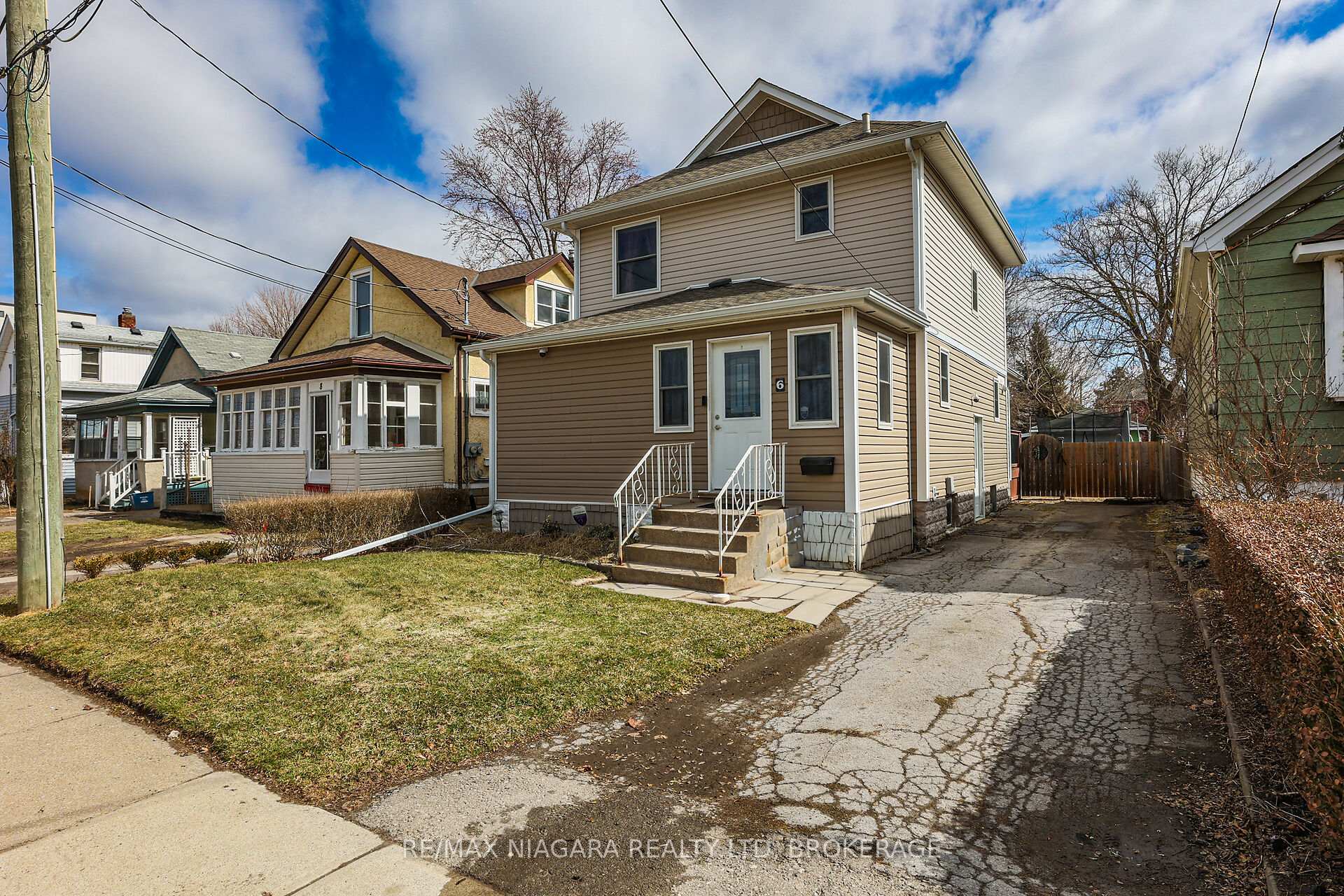 Photo 1 of 6 Ida Street, St. Catharines, E. Chester — HOMEH