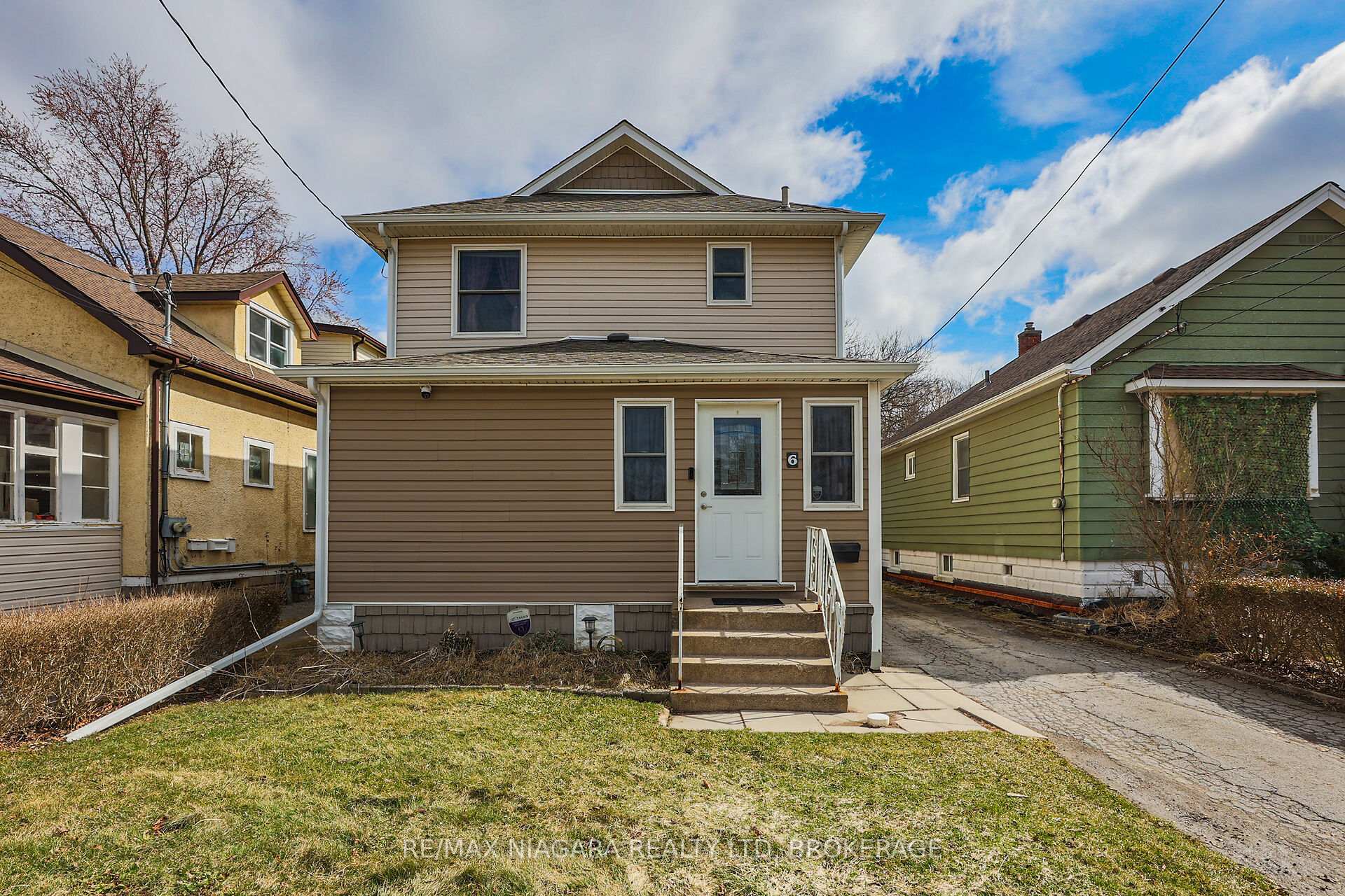 Photo 2 of 6 Ida Street, St. Catharines, E. Chester — HOMEH