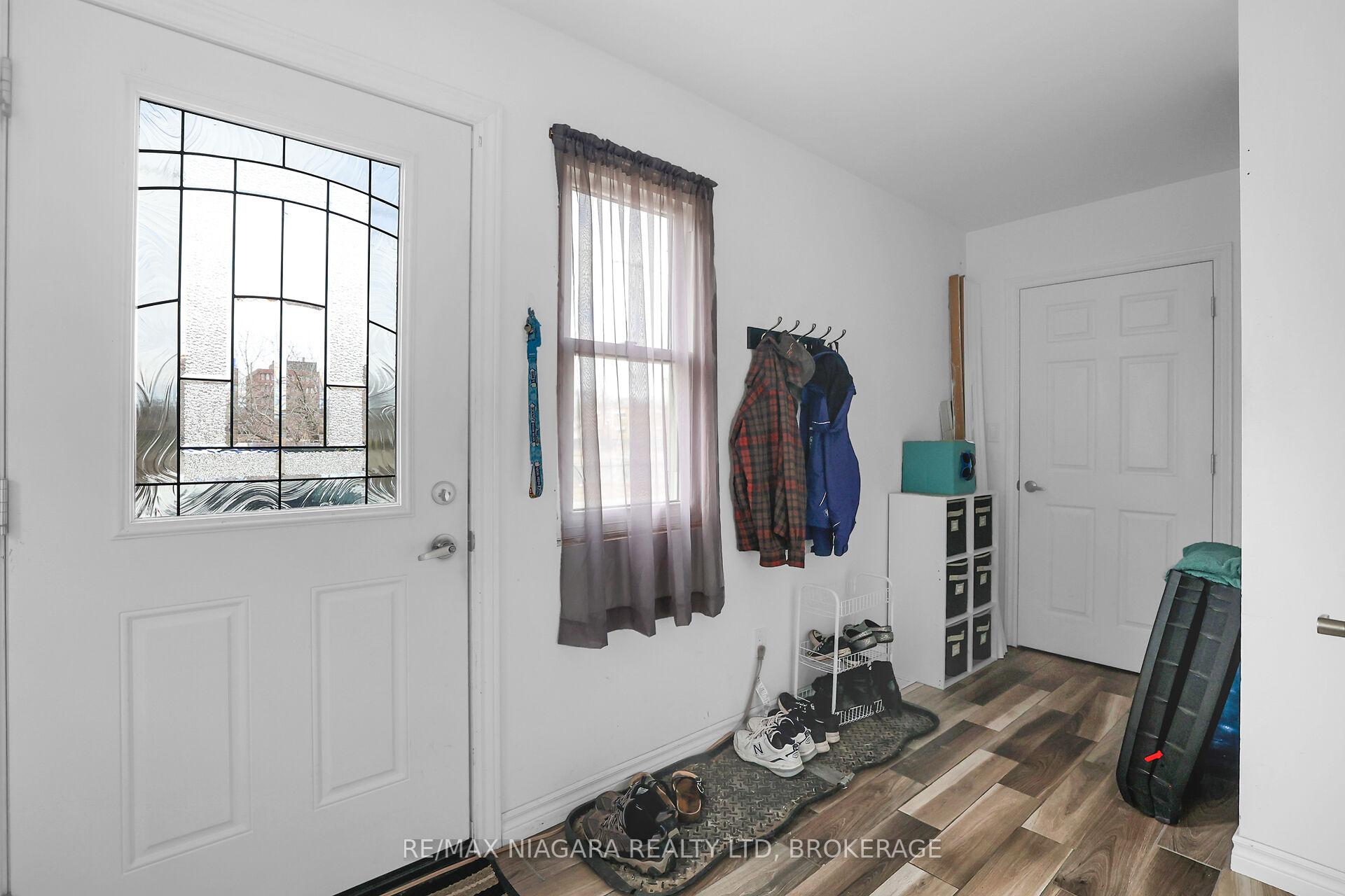Photo 7 of 6 Ida Street, St. Catharines, E. Chester — HOMEH