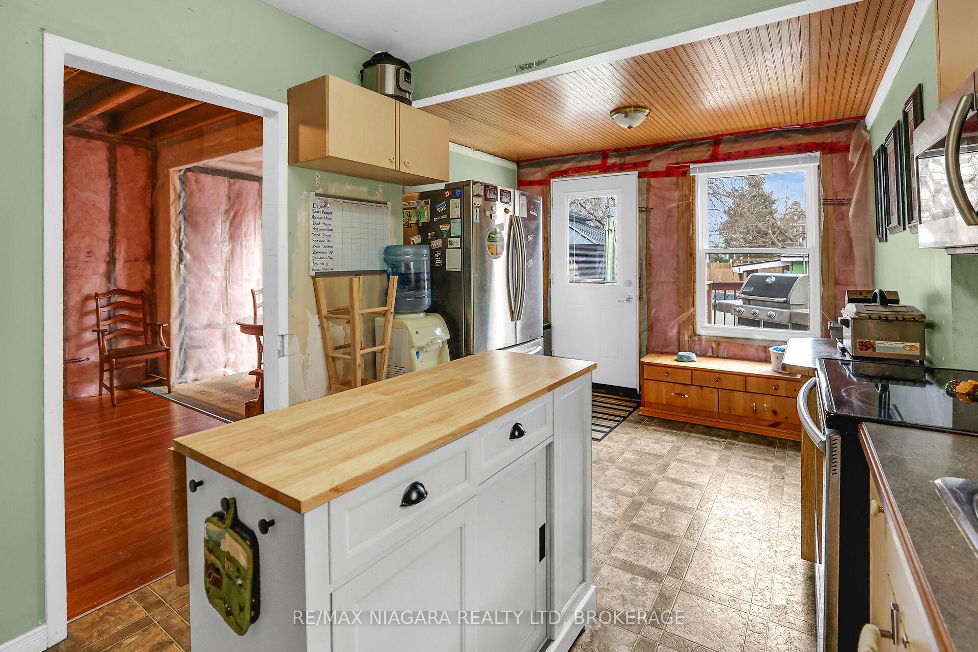 Photo 9 of 6 Ida Street, St. Catharines, E. Chester — HOMEH