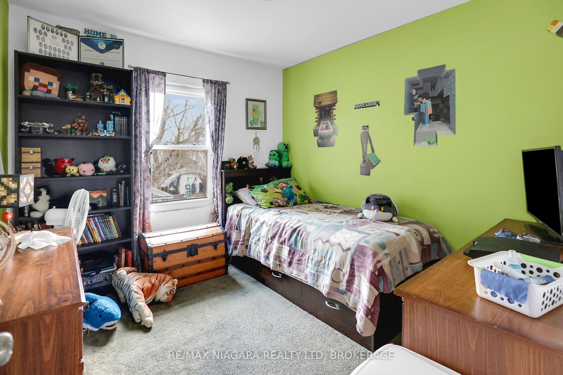 Photo 15 of 6 Ida Street, St. Catharines, E. Chester — HOMEH