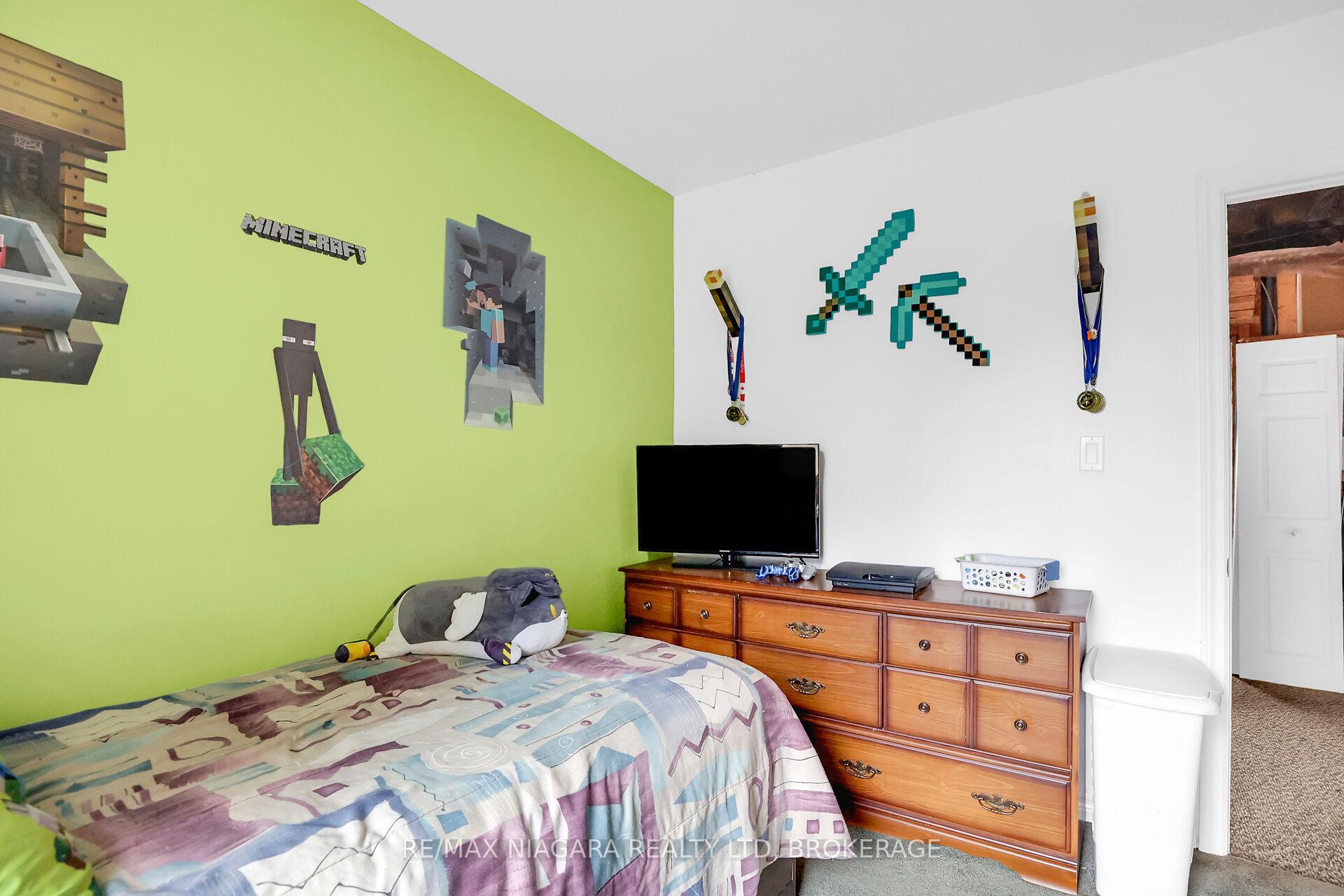 Photo 16 of 6 Ida Street, St. Catharines, E. Chester — HOMEH
