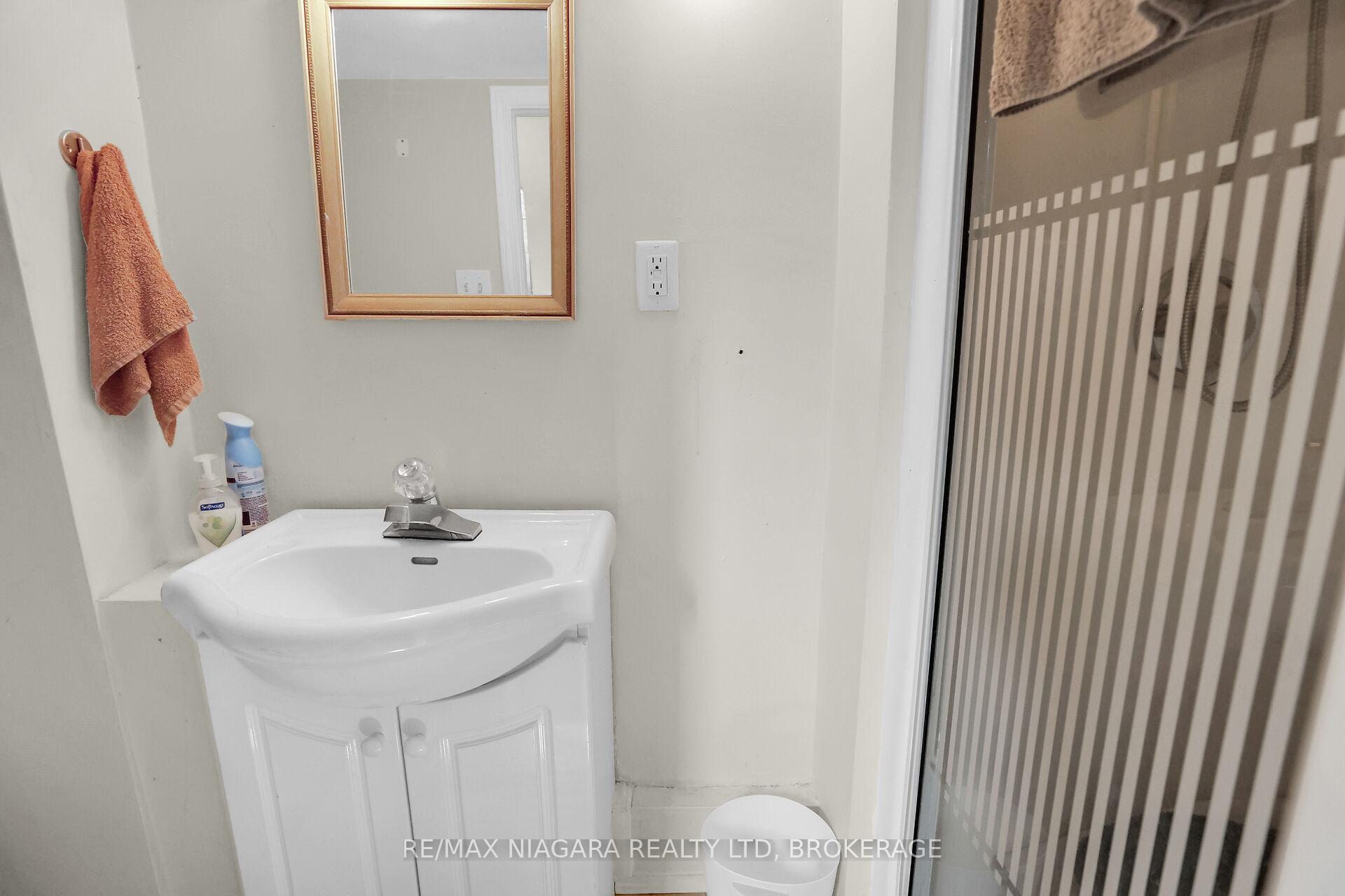 Photo 20 of 6 Ida Street, St. Catharines, E. Chester — HOMEH