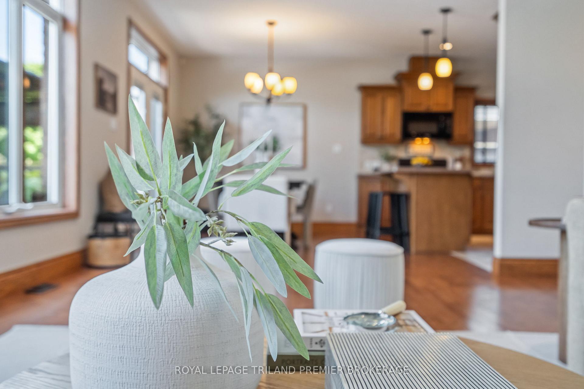 Photo 10 of 167 Lake Margaret Trail, St. Thomas — HOMEH