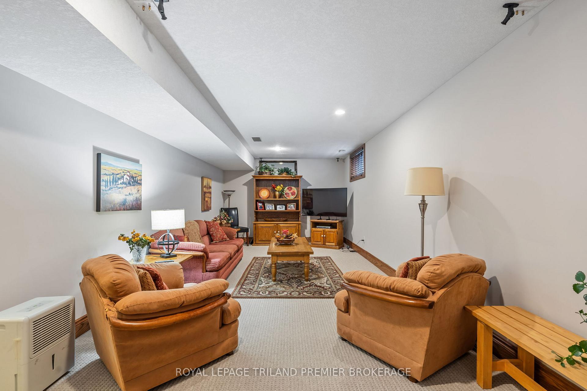 Photo 33 of 167 Lake Margaret Trail, St. Thomas — HOMEH