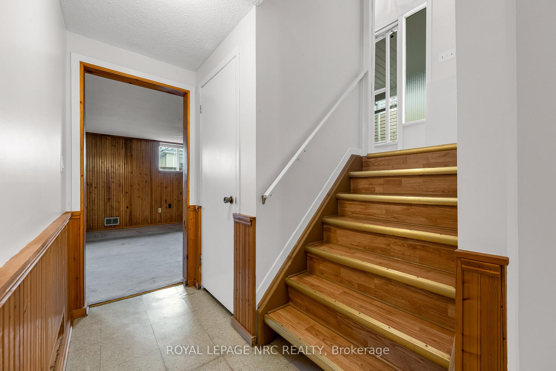 Photo 19 of 52 St George Street, St. Catharines, Facer — HOMEH