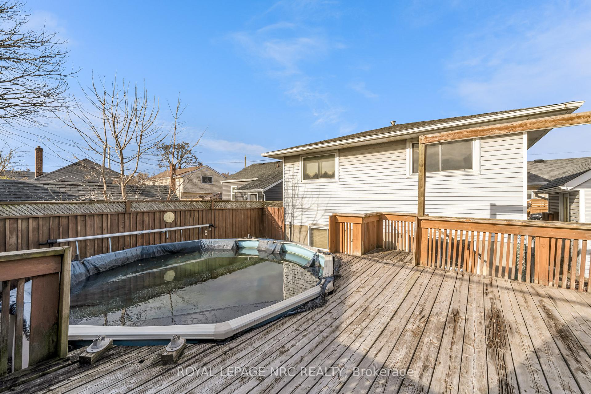 Photo 30 of 52 St George Street, St. Catharines, Facer — HOMEH