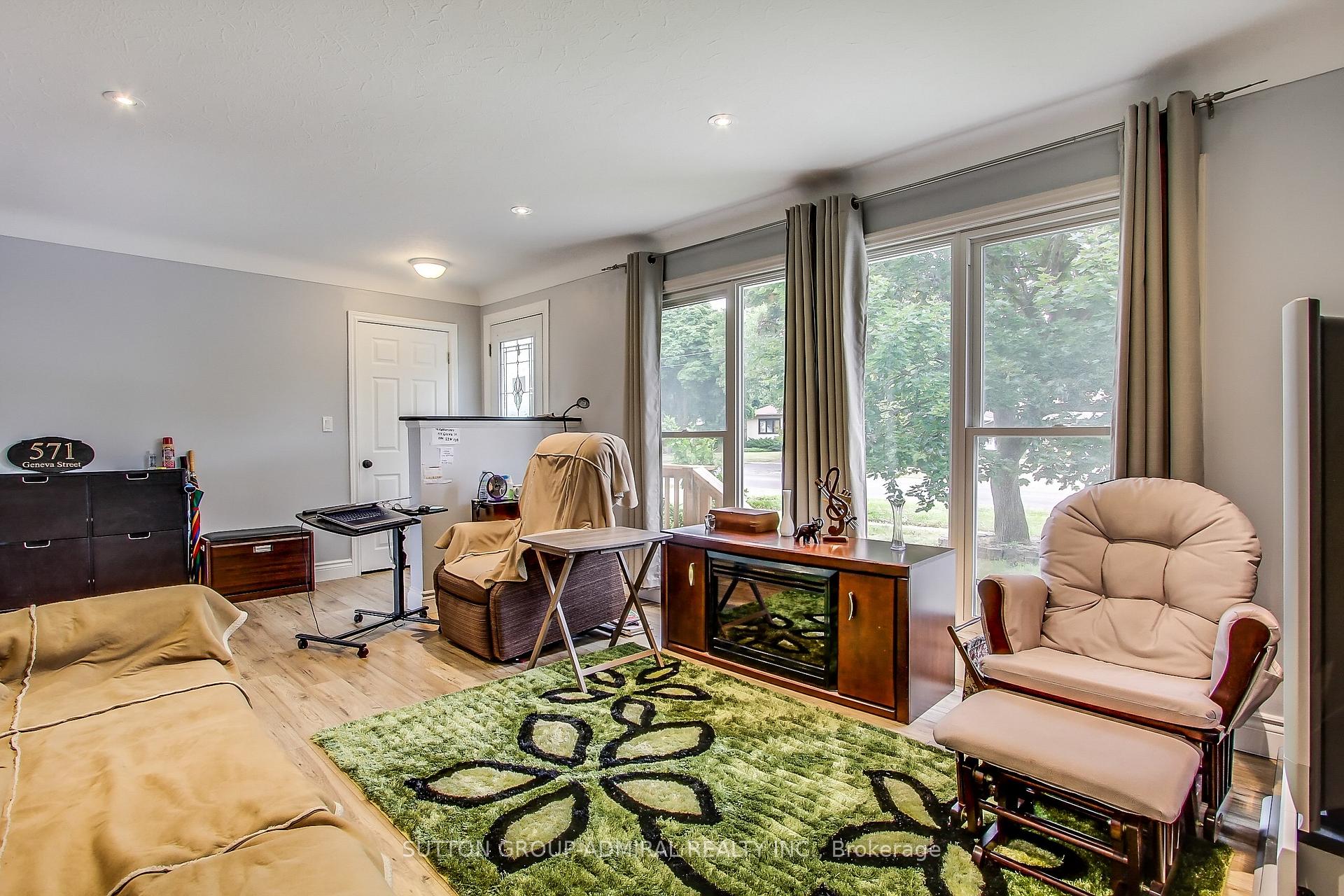 Photo 10 of 571 Geneva Street, St. Catharines, Lakeport — HOMEH