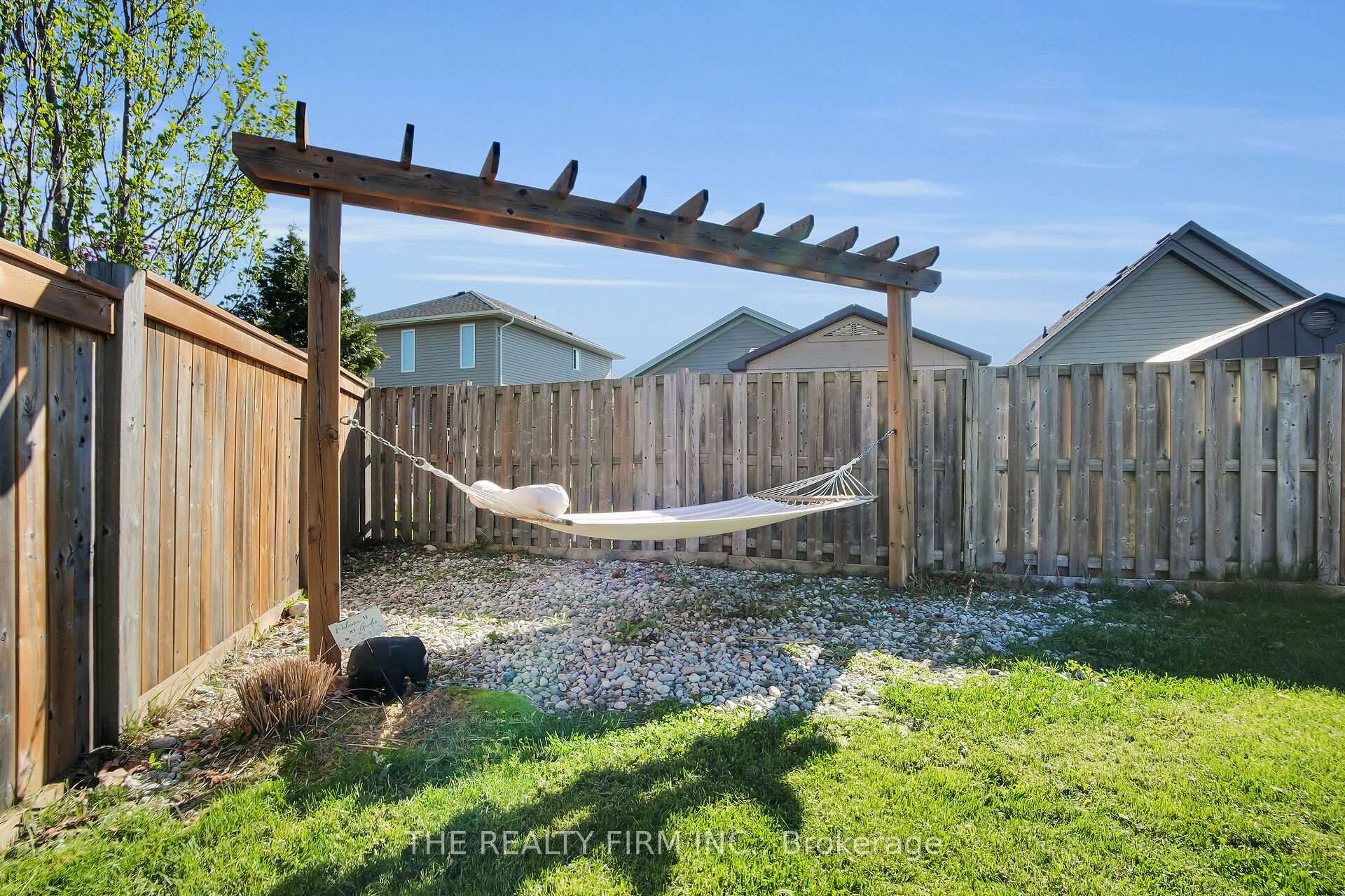 Photo 28 of 11 Cardinal Court, St. Thomas — HOMEH