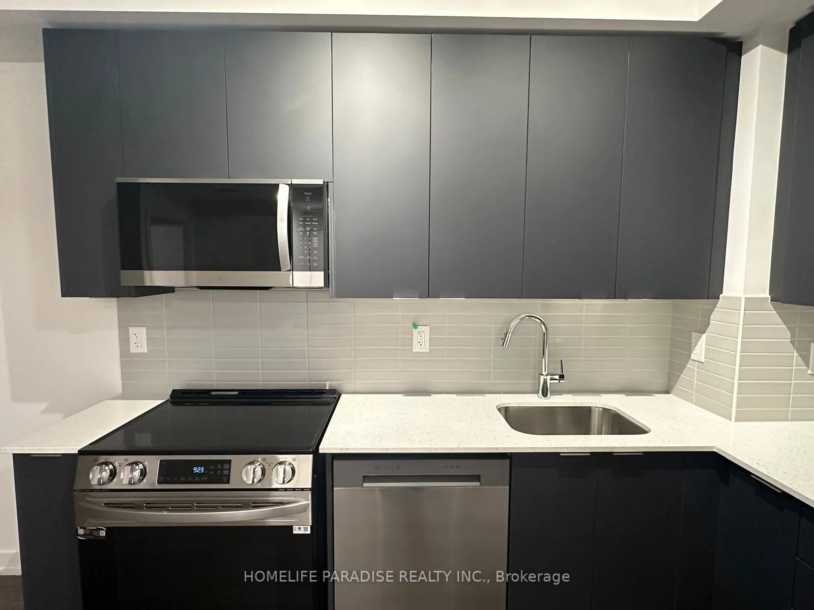 Photo 17 of 225 Malta Avenue, Brampton, Fletcher's Creek South — HOMEH
