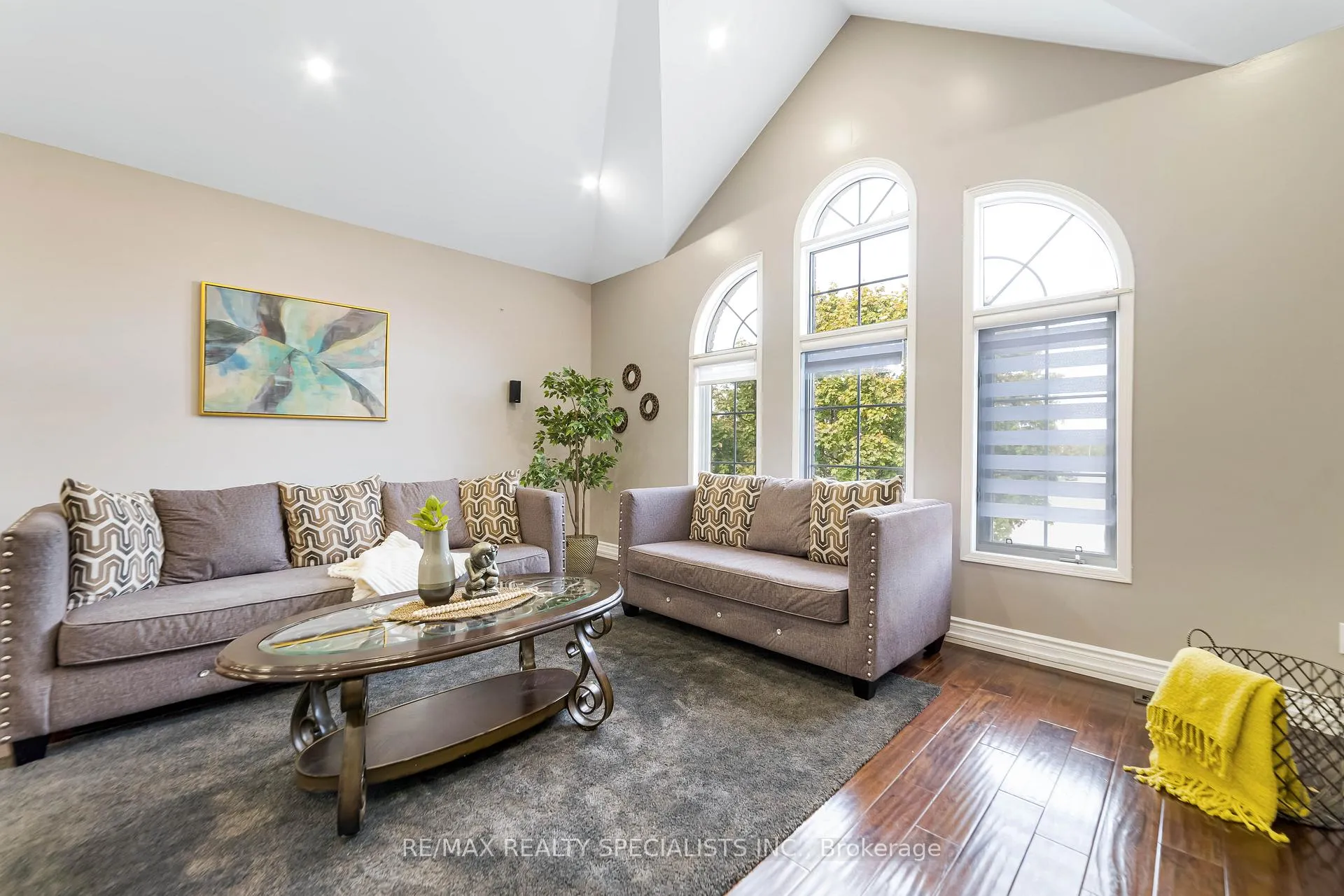 Photo 16 of 220 Cresthaven Road, Brampton, Snelgrove — HOMEH