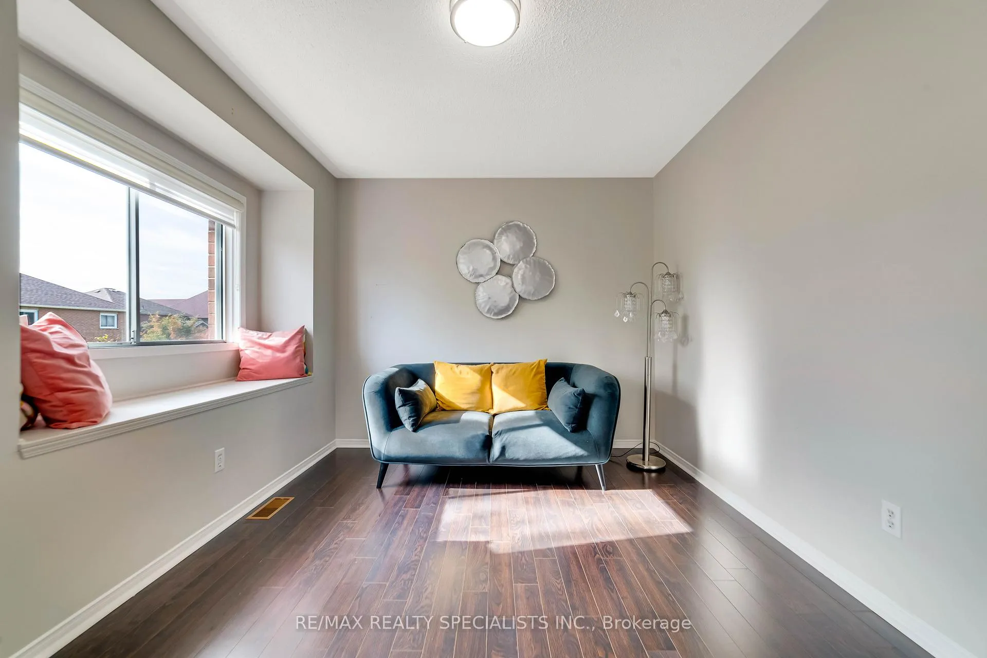Photo 22 of 220 Cresthaven Road, Brampton, Snelgrove — HOMEH